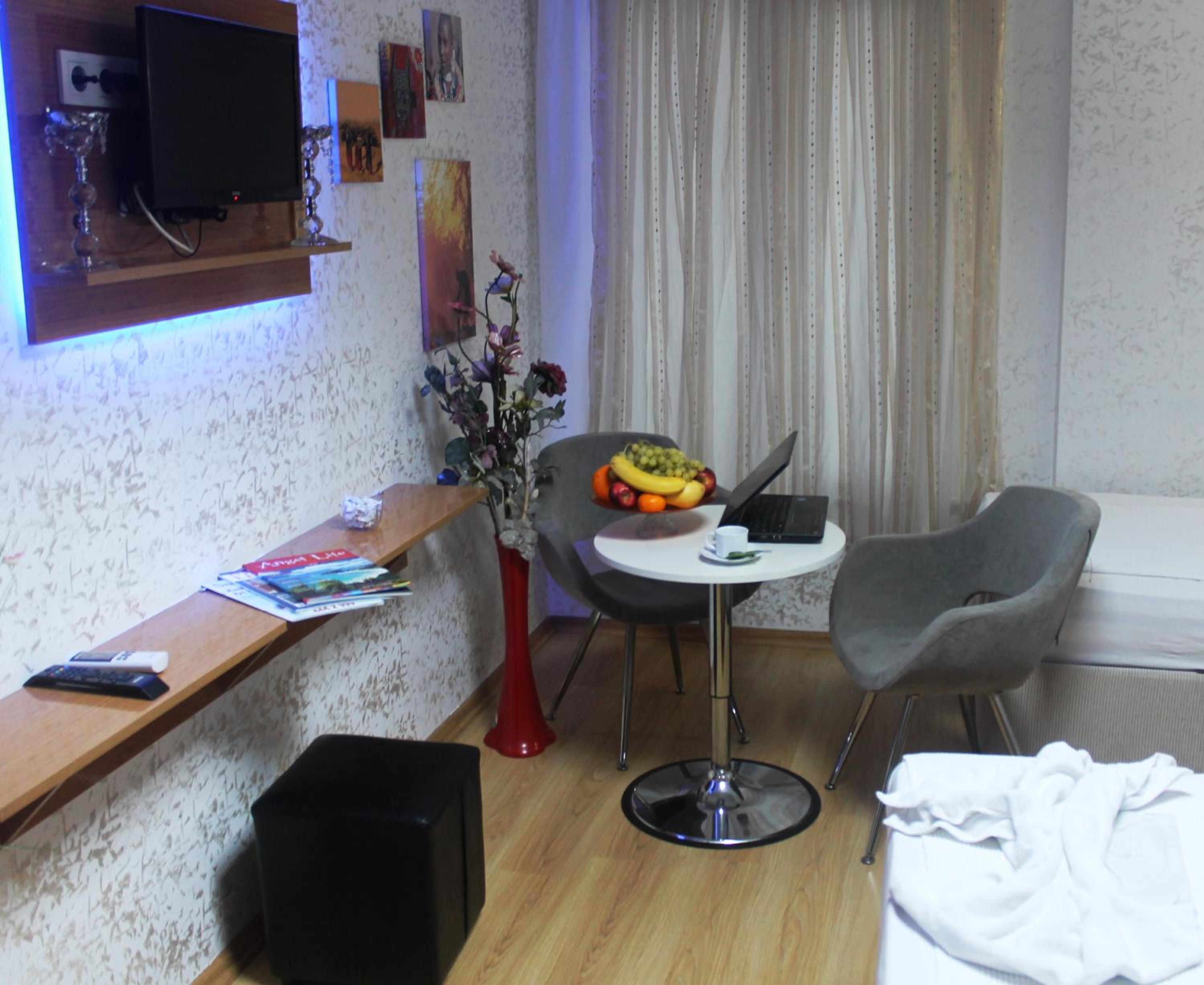 Deluxe Family Room photo 3