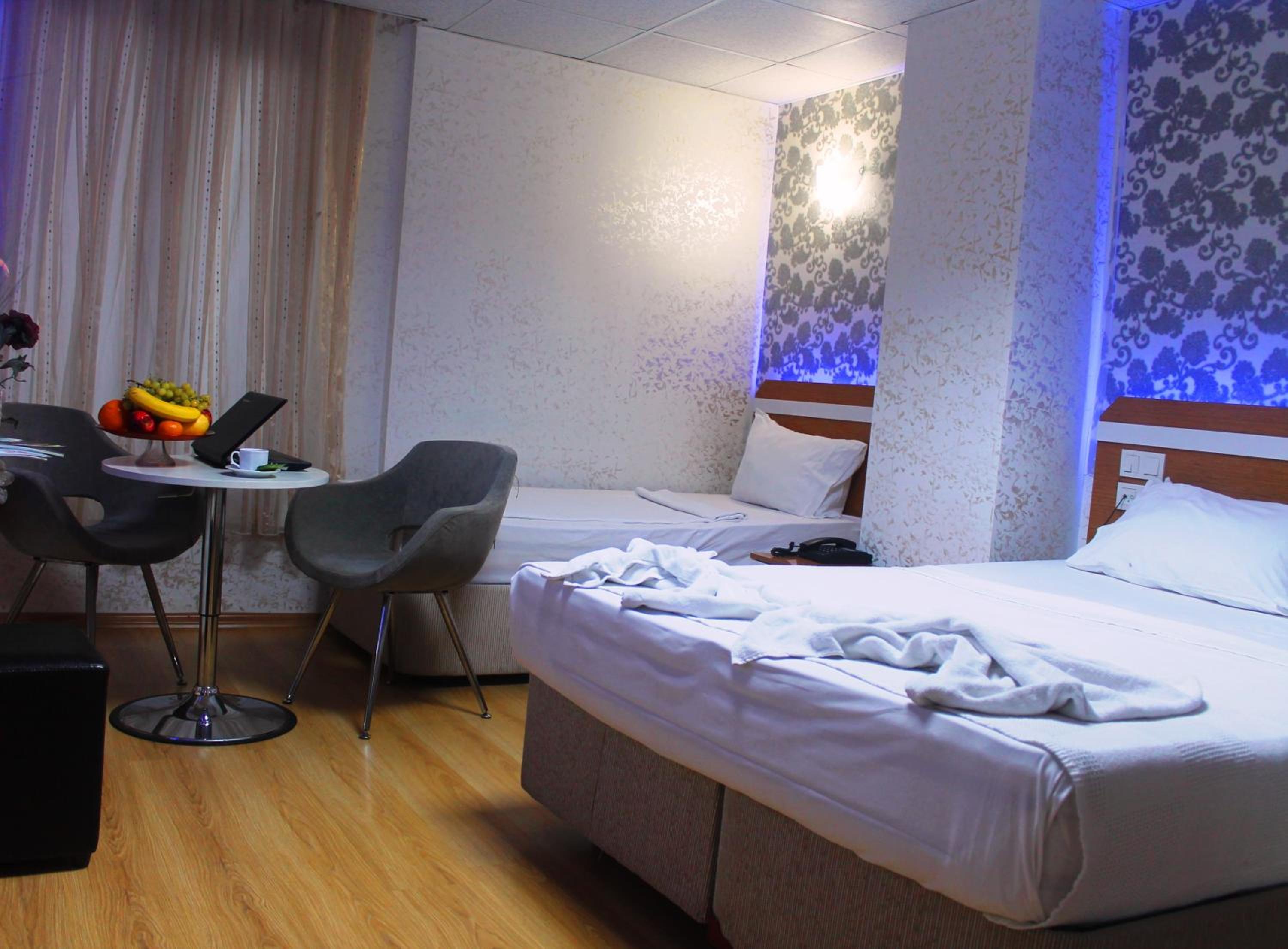 Standard Double or Twin Room photo 3