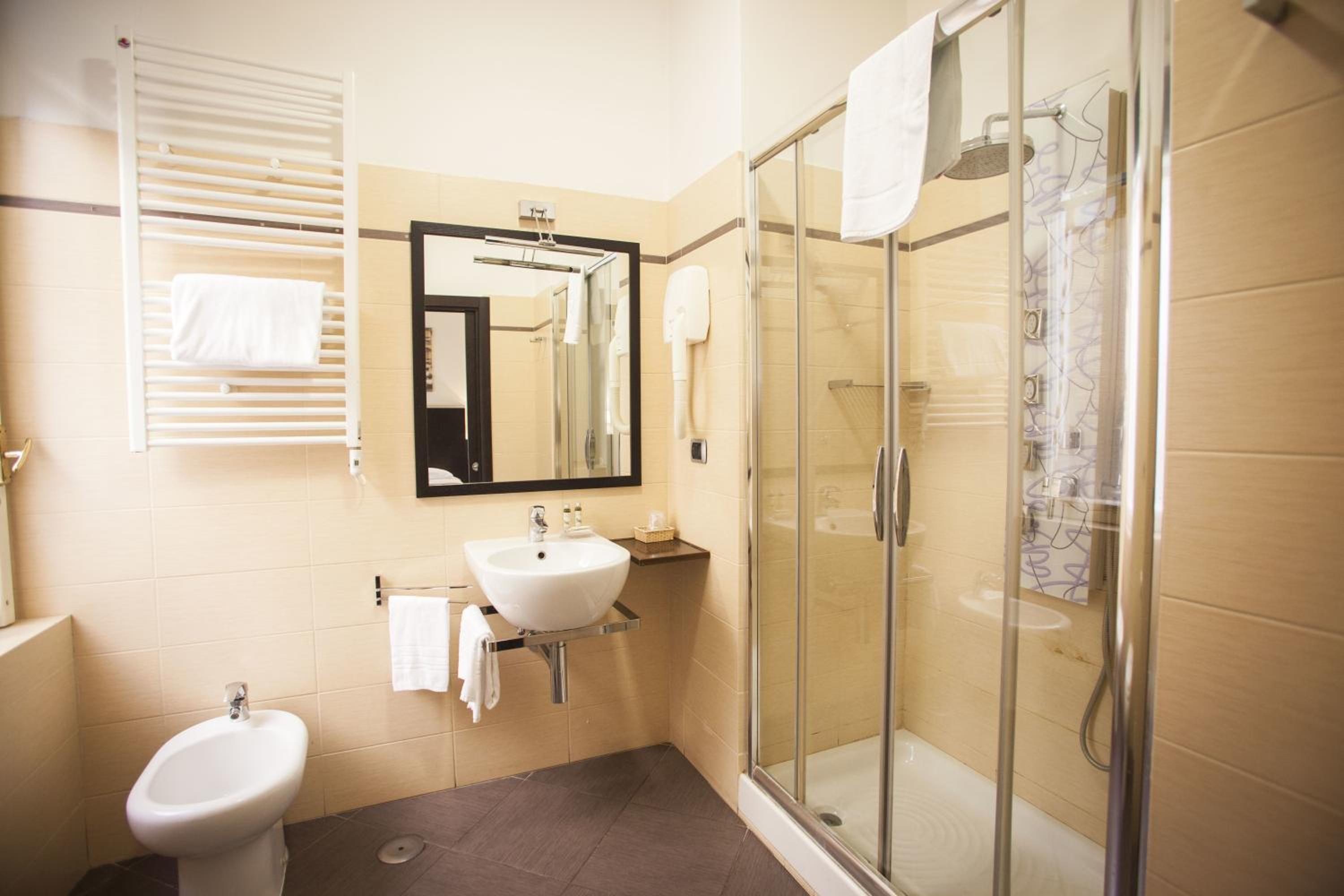 Classic Triple Room photo 2