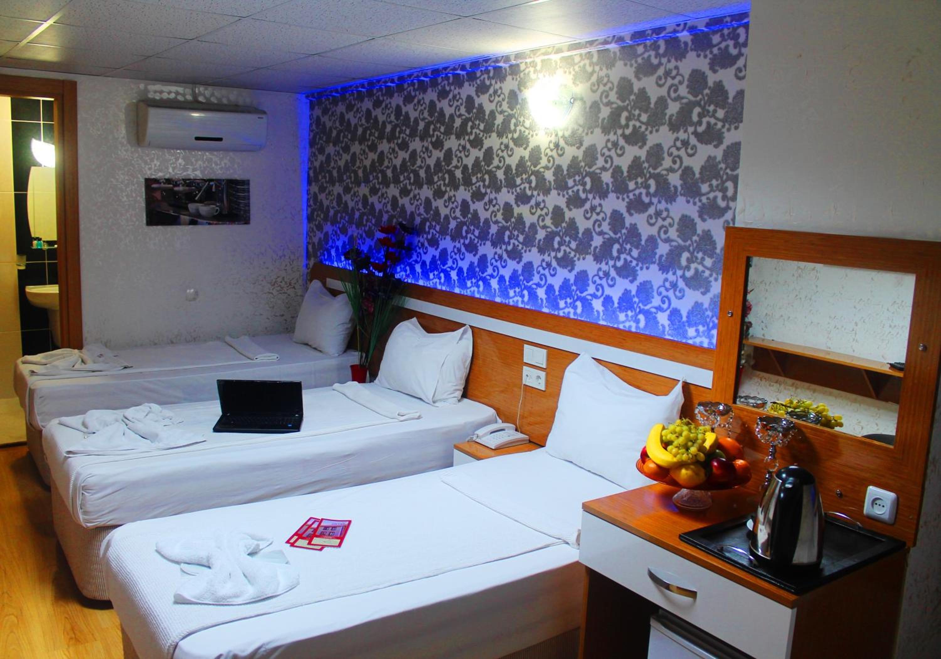 Standard Double or Twin Room photo 1