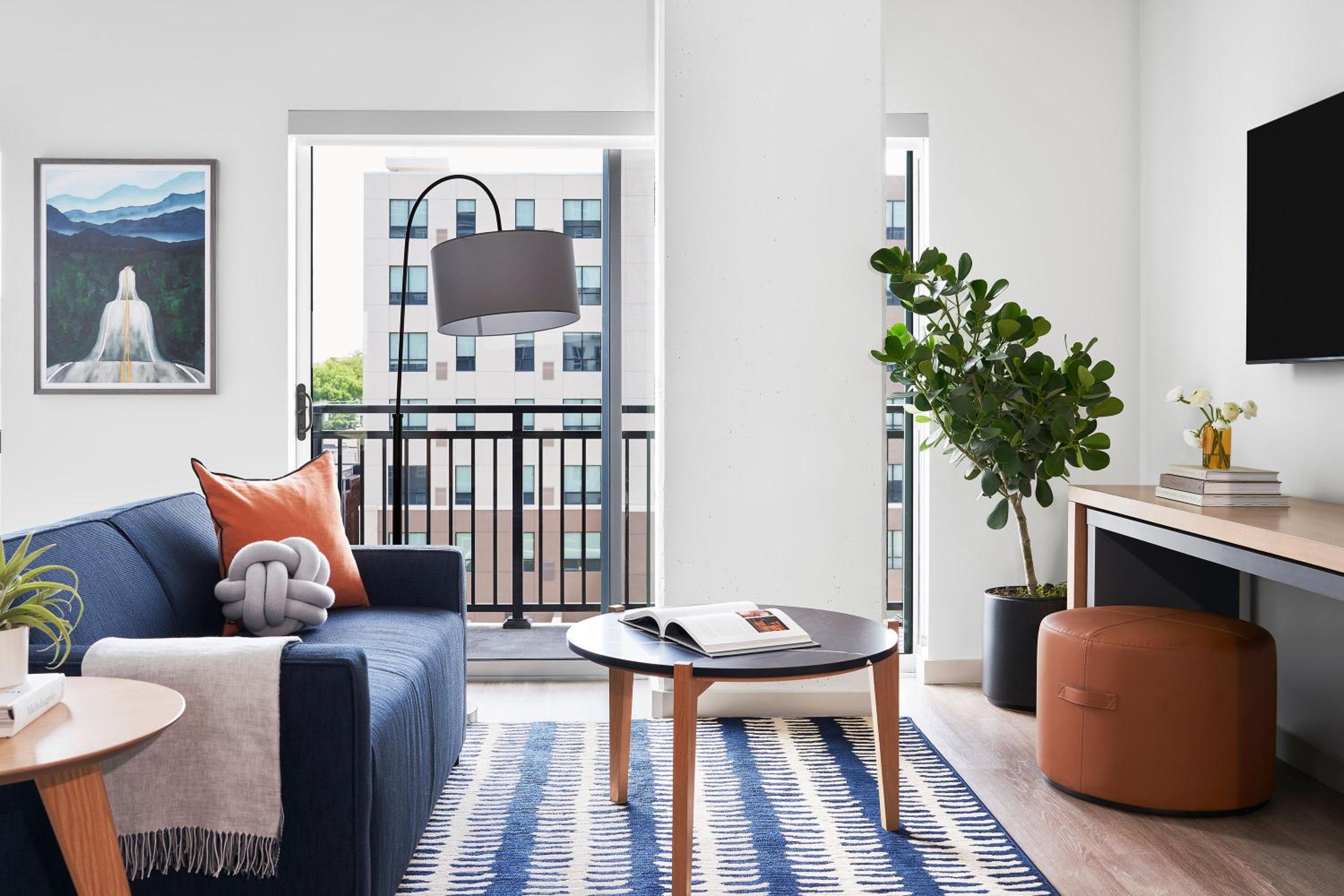 Suite, 2 Bedrooms (Designer Furnished)