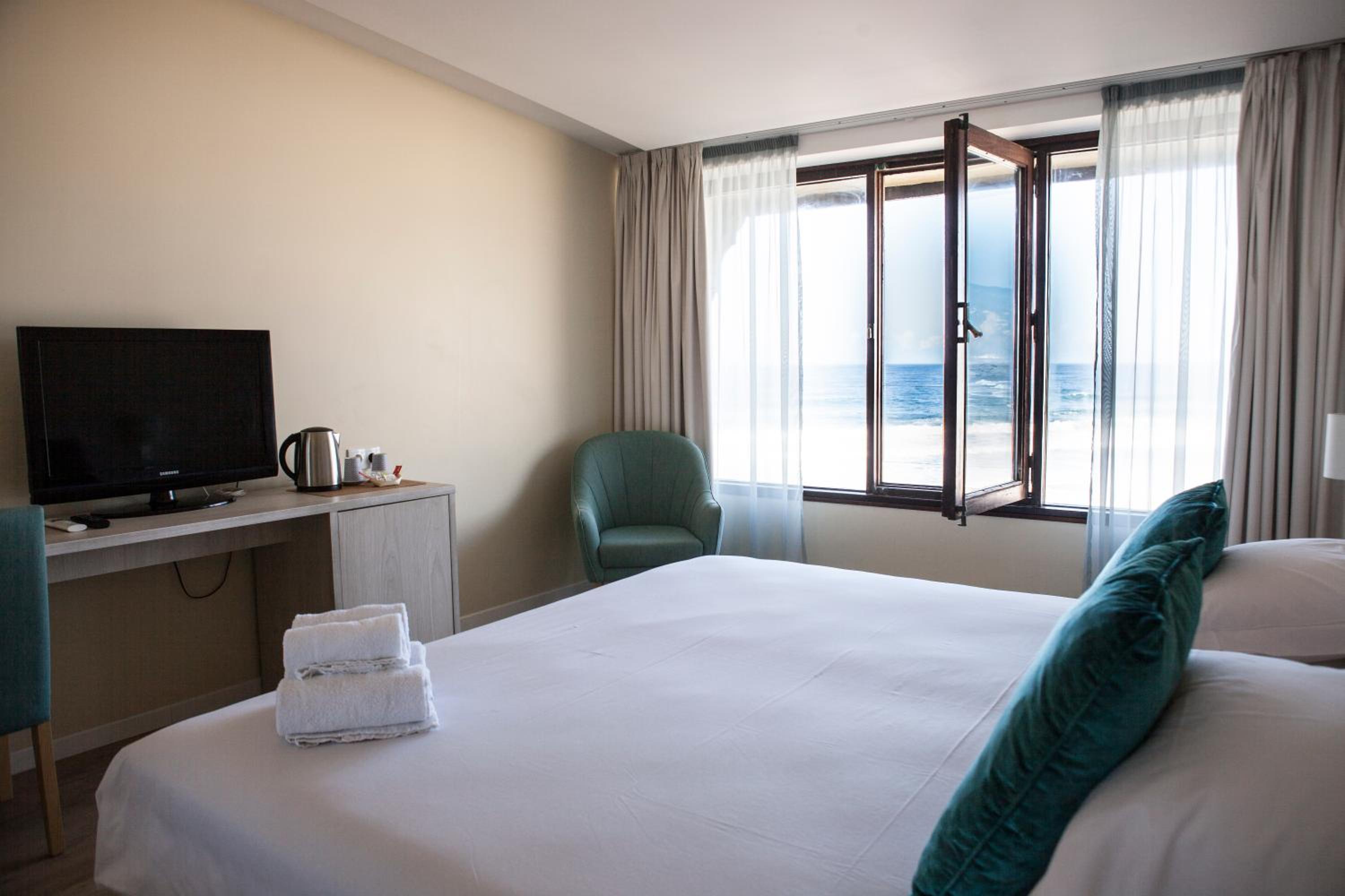 Guincho Room with Sea View - Photo 3