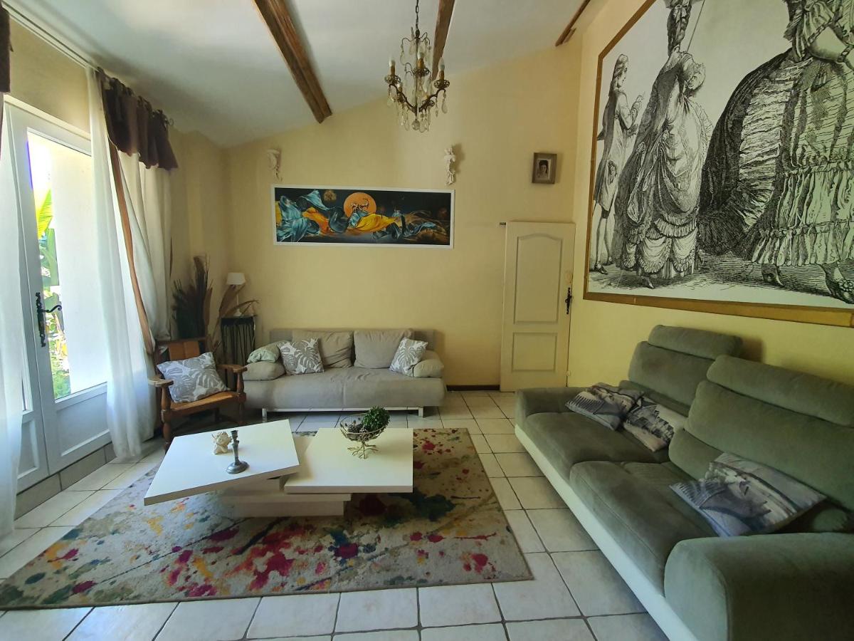 Three-Bedroom Suite photo 1