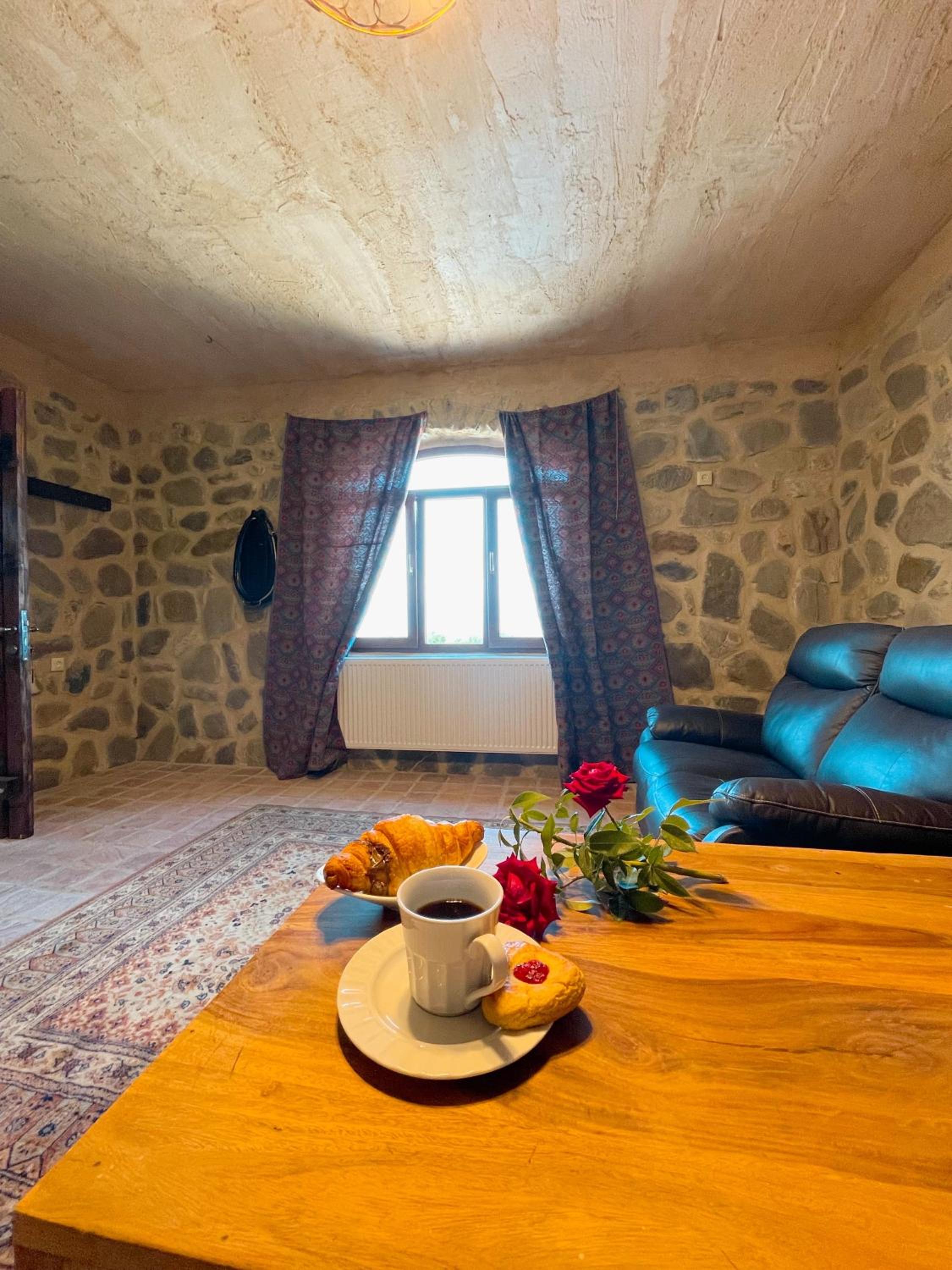 King Room with Pool View - Photo 1