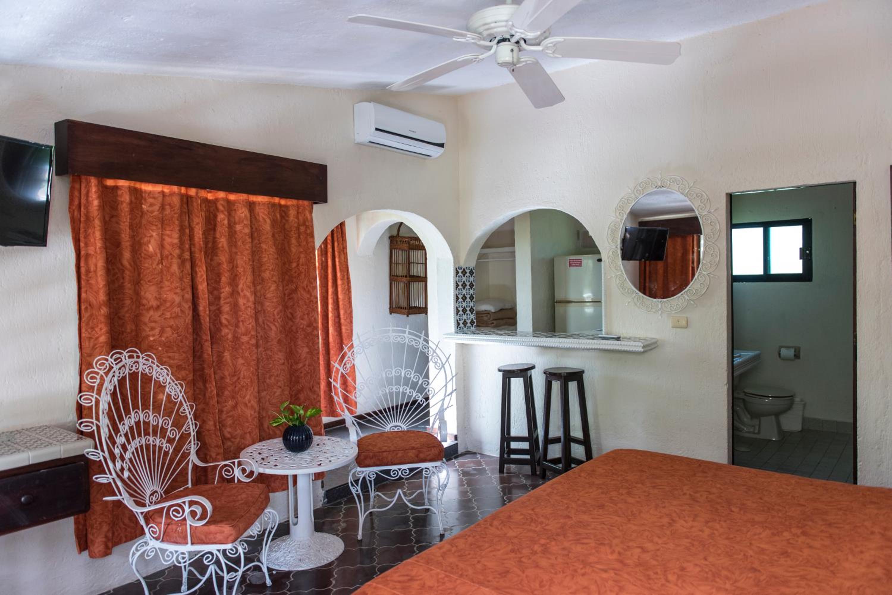 Standard  Room (no kitchen) - Photo 9