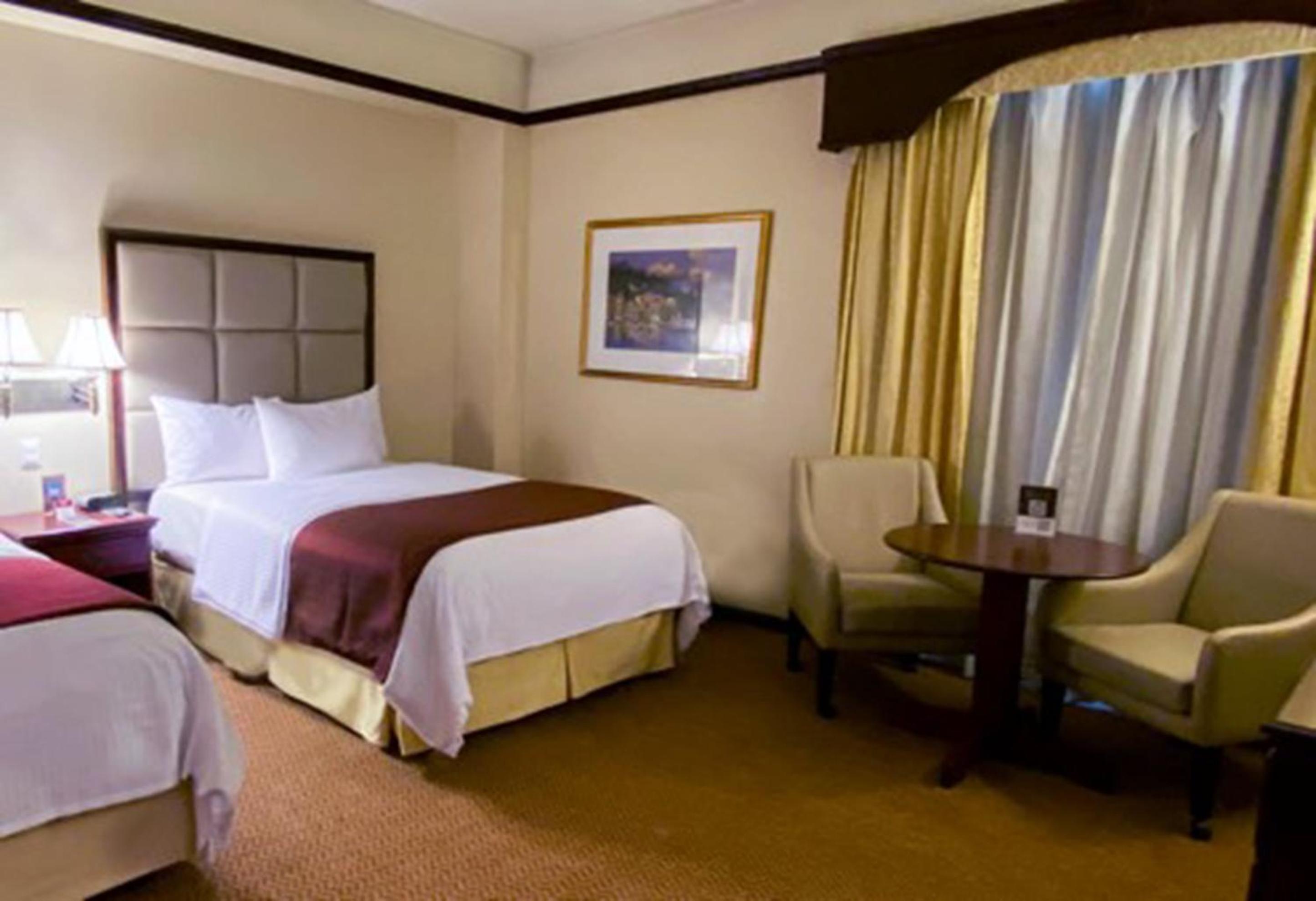 Double Room Tower 2 - Photo 3