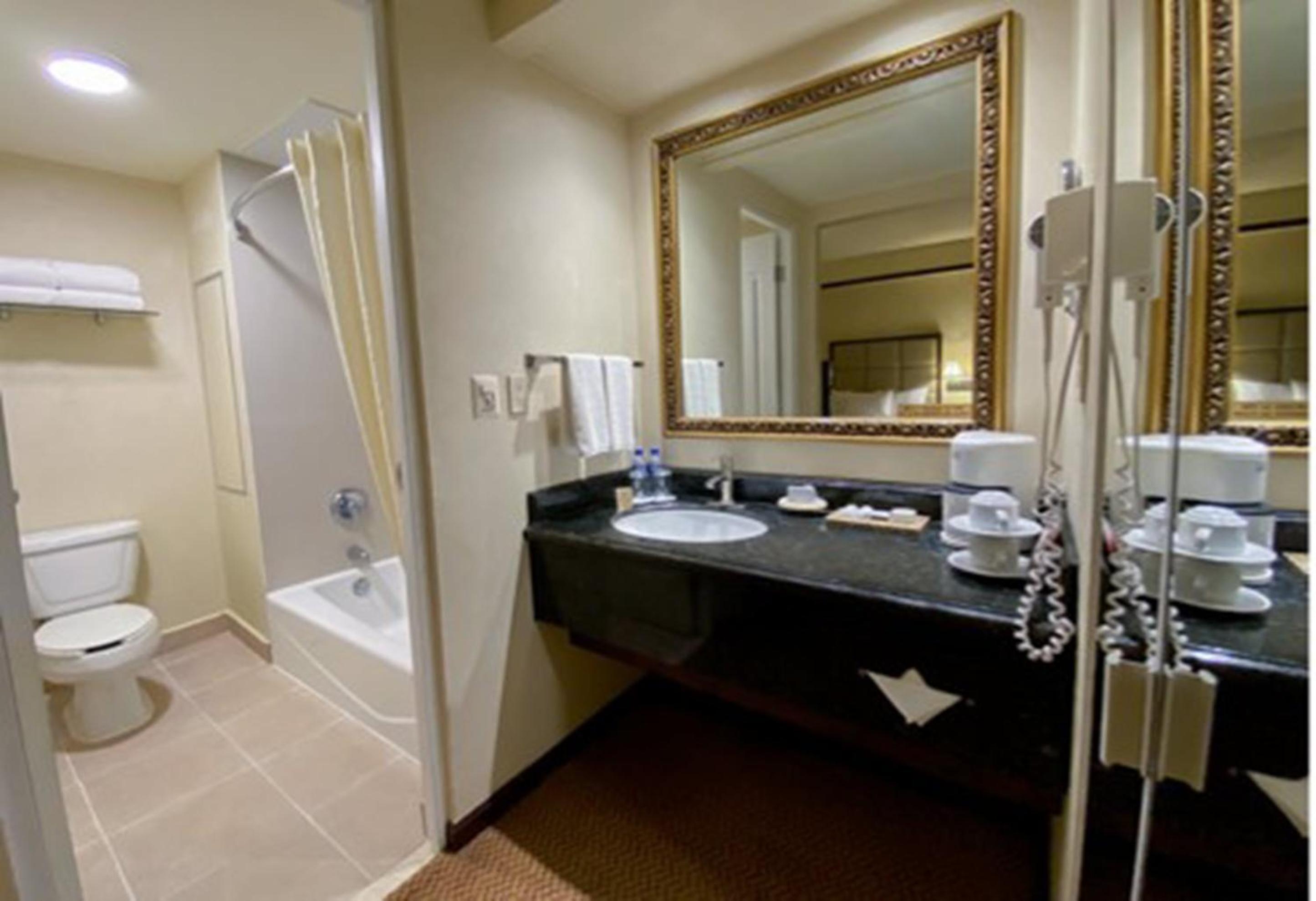 Double Room Tower 2 - Photo 2