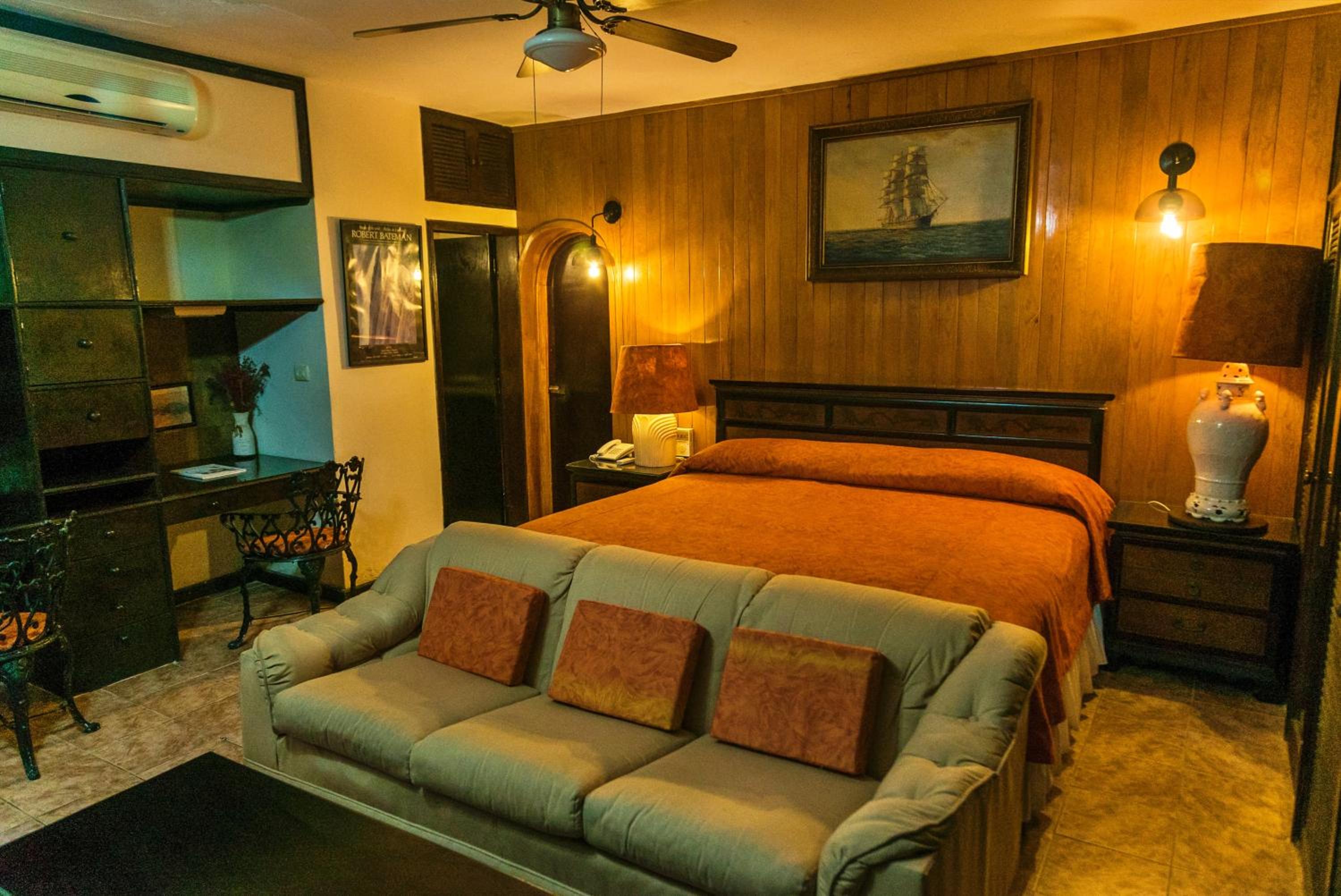 One-Bedroom Villa - Photo 12