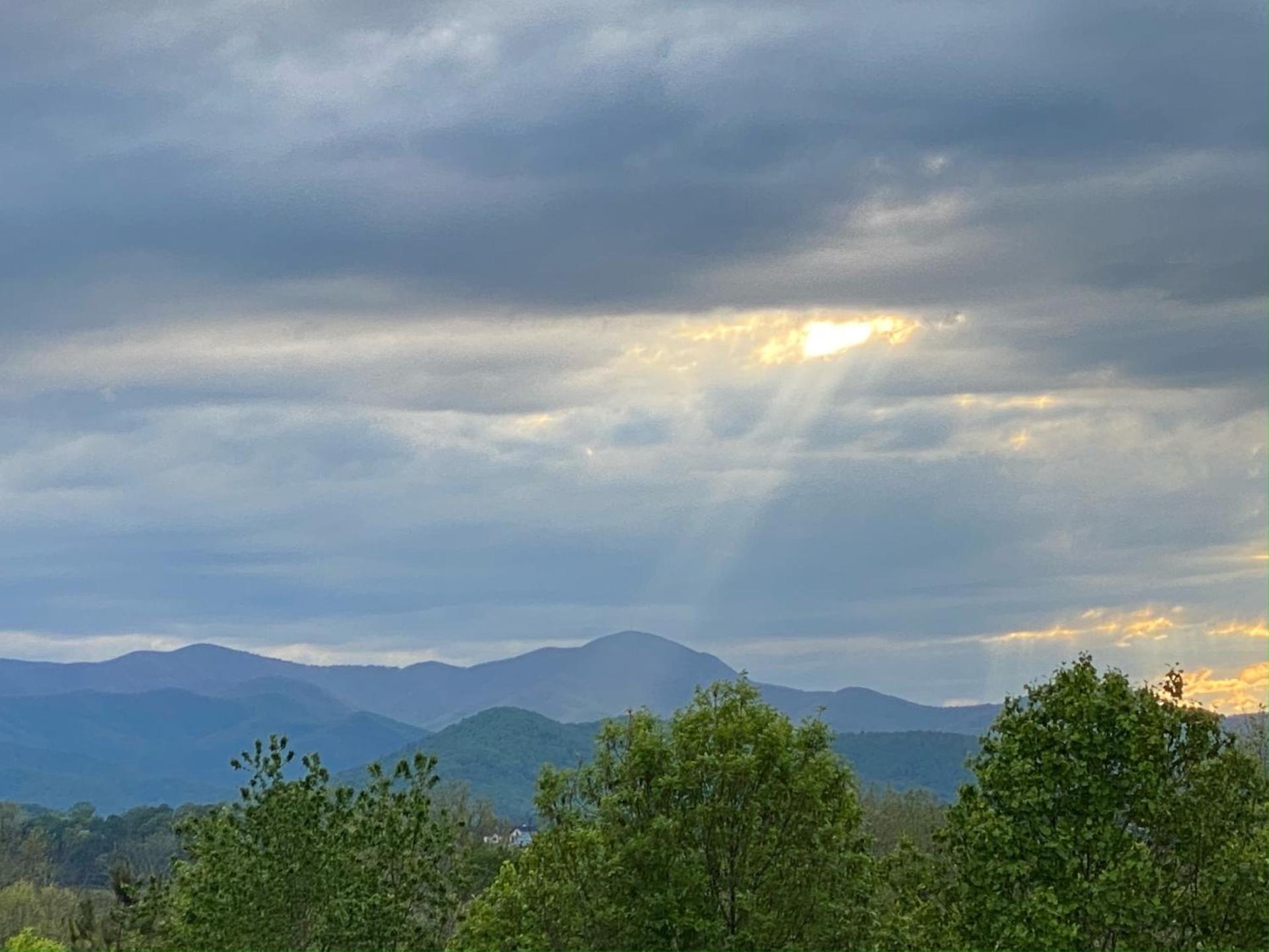 Suite with Mountain View - Photo 6