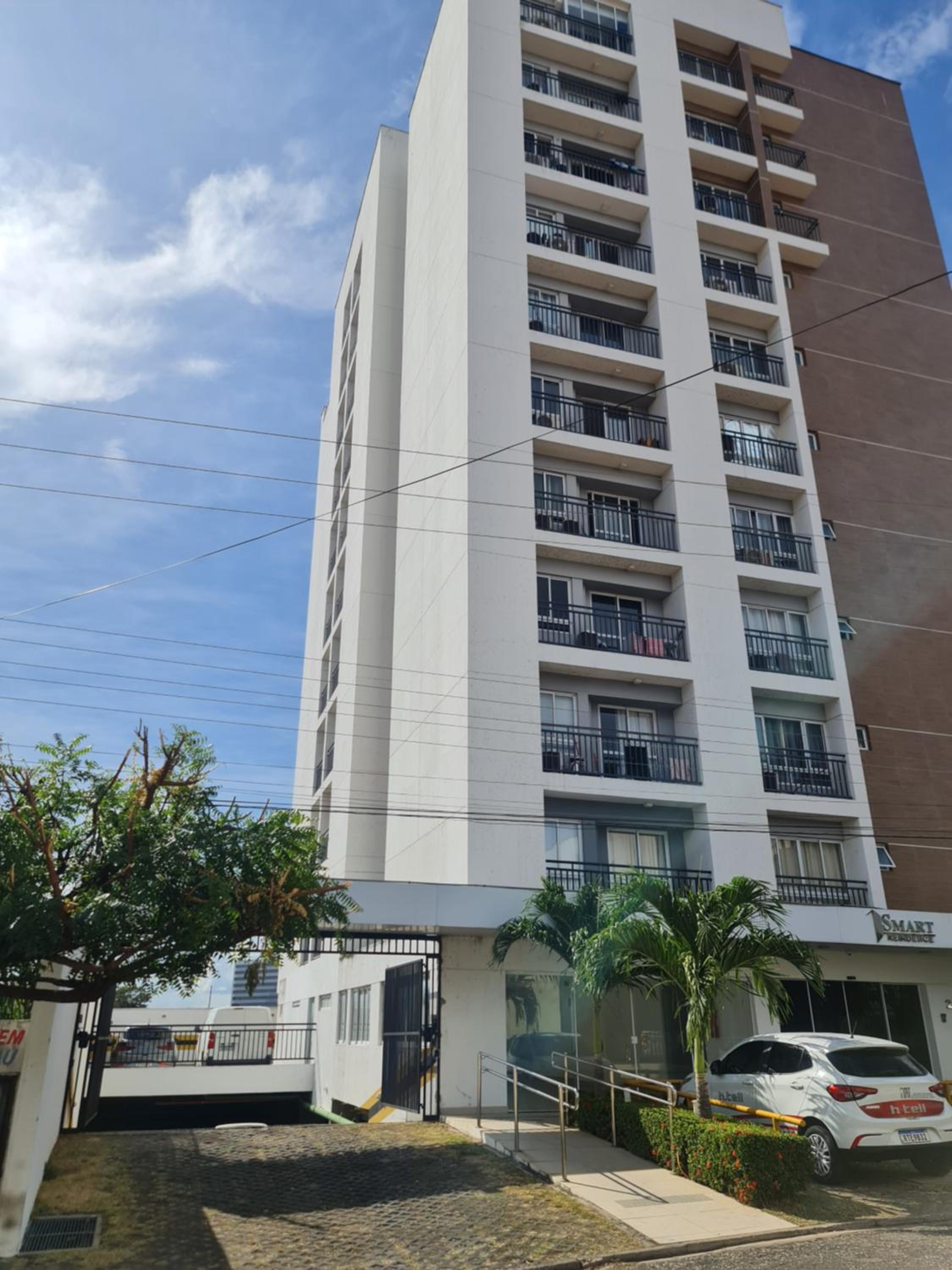 Apartment with Balcony photo 3