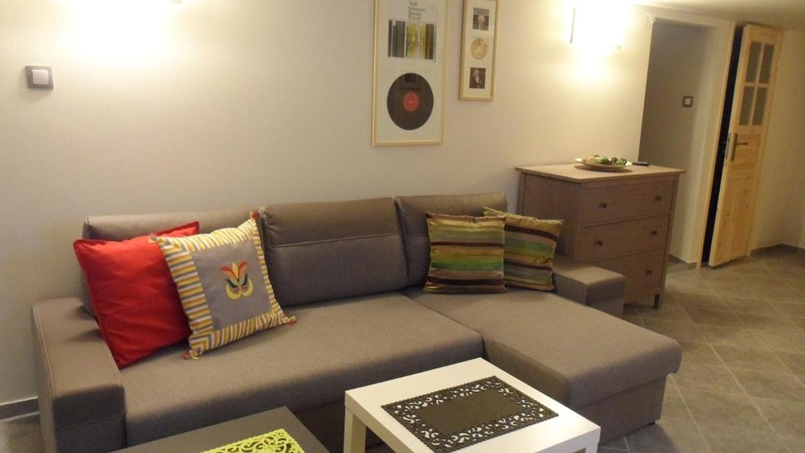 Three-Bedroom Apartment photo 2