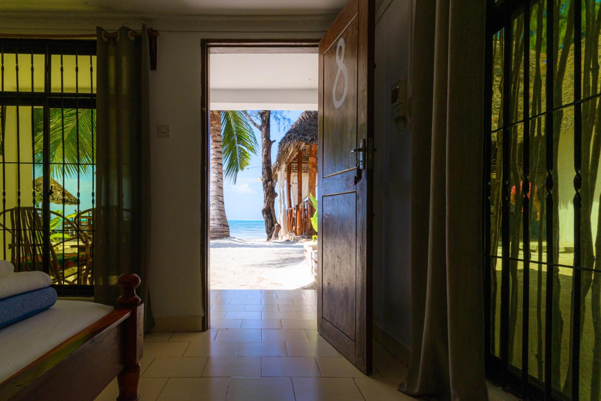 Double Room with Sea View - Photo 3
