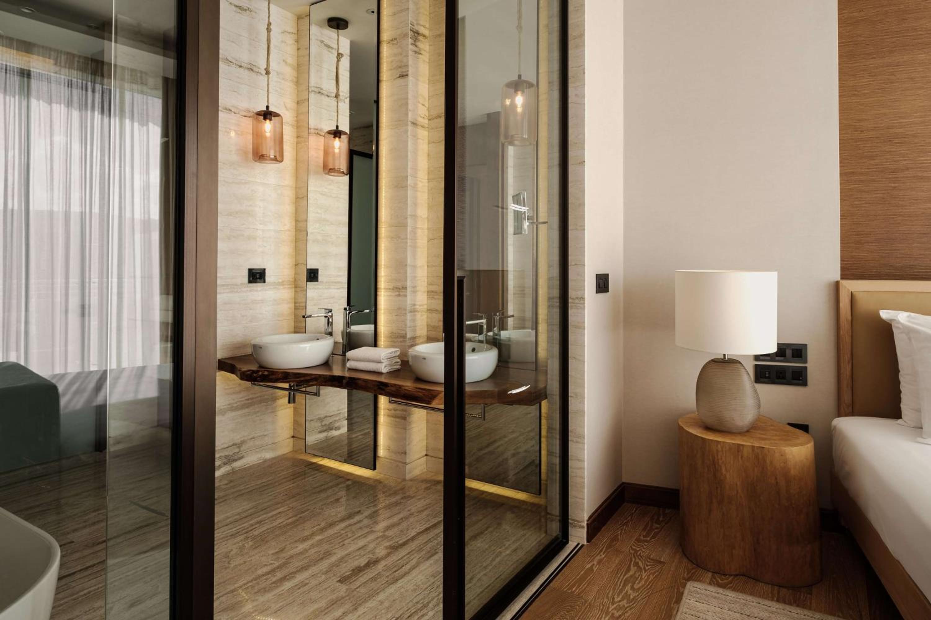 Two-Bedroom Suite with Country View thumbnail 6