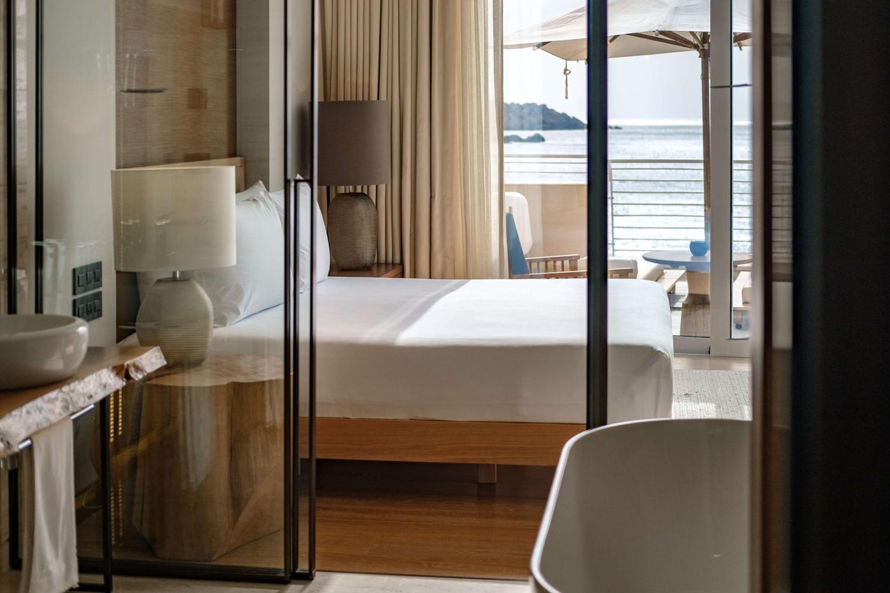 Sands Tower - One-Bedroom Suite with Sea View - Photo 10