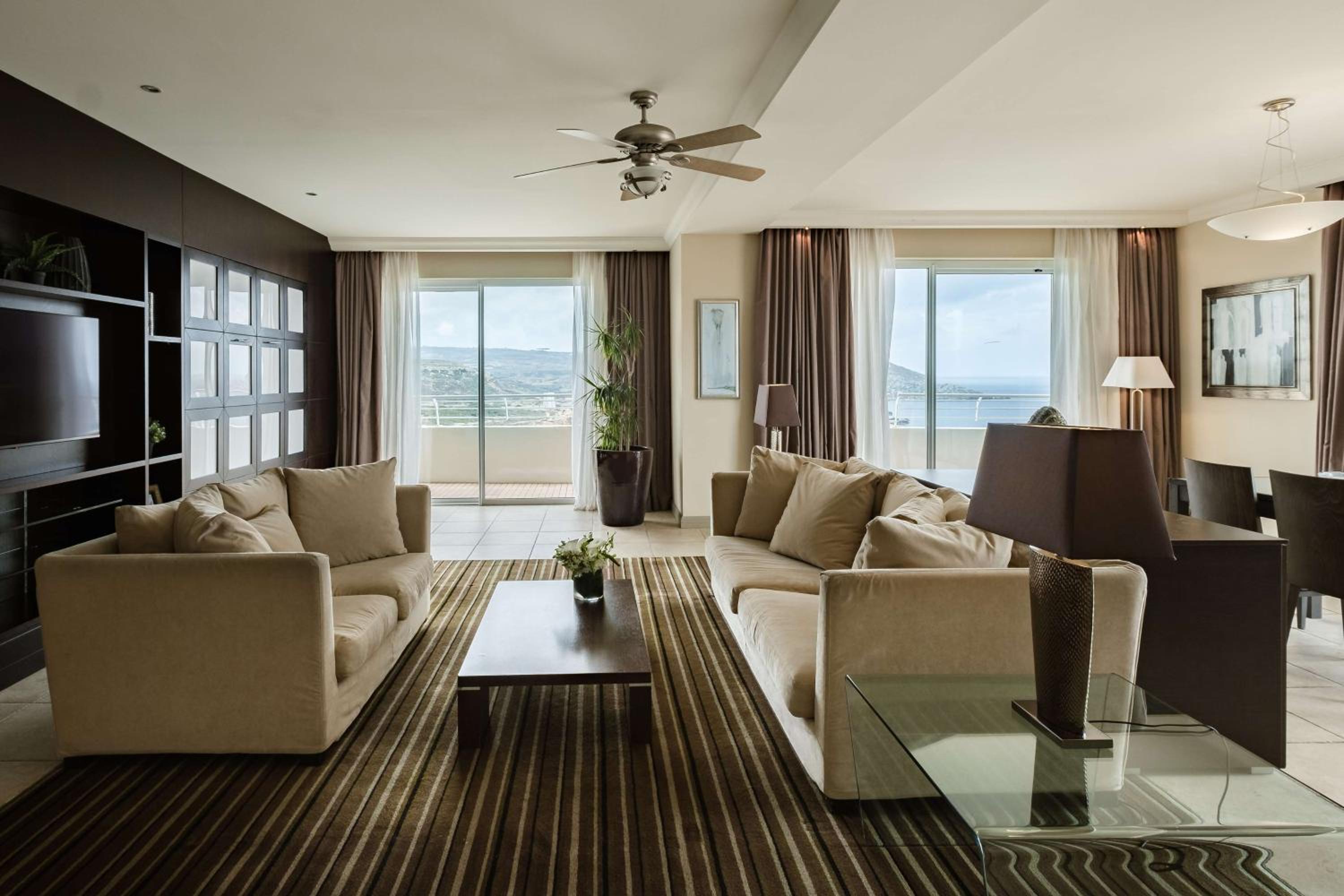 Penthouse Suite with Sea View - Photo 1