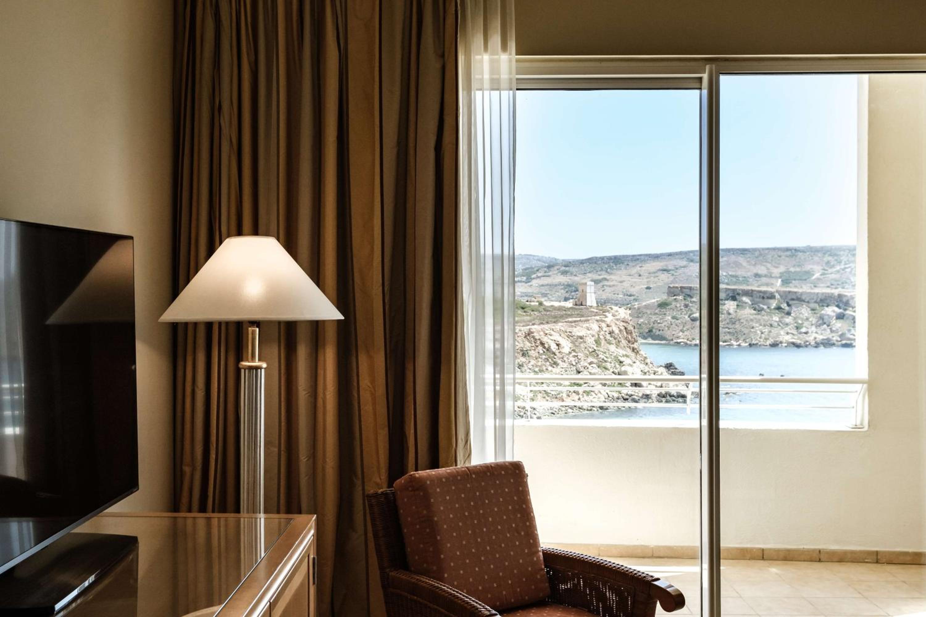 Suite with Sea View - Photo 9