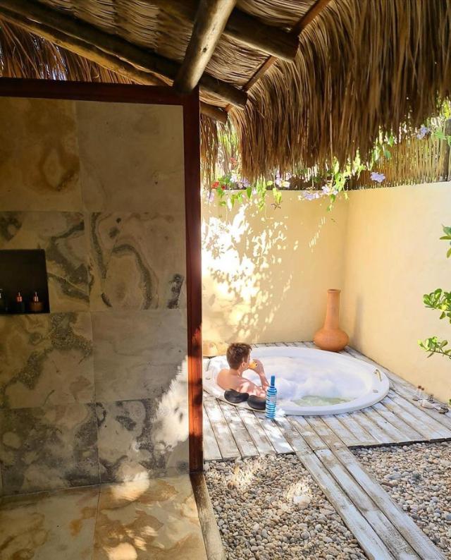 Deluxe Bungalow with Garden View photo 3