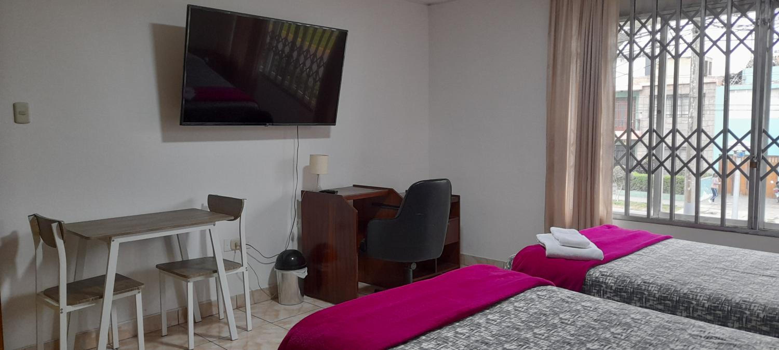 Deluxe Queen Room photo 3