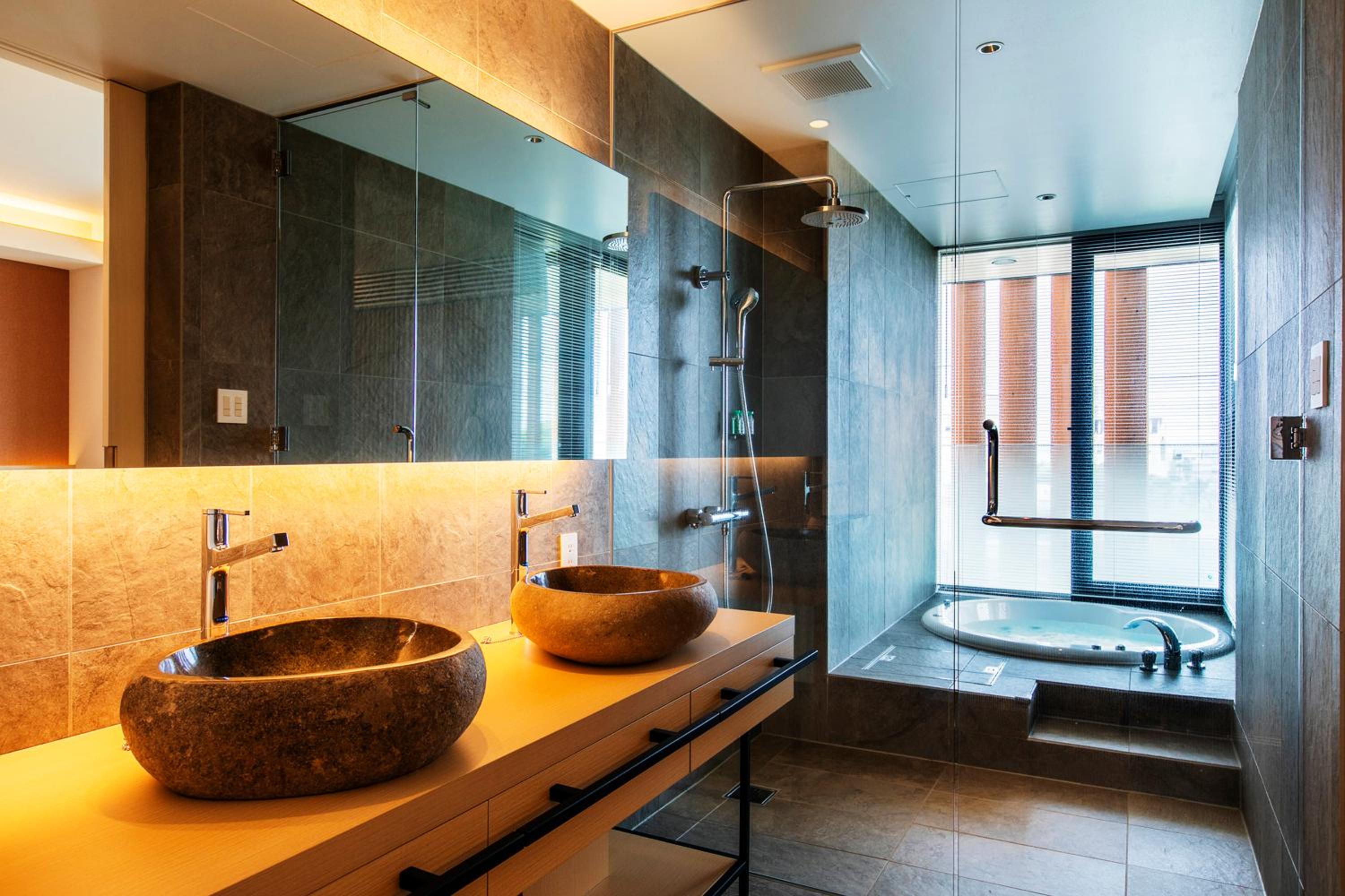 Suite with City View