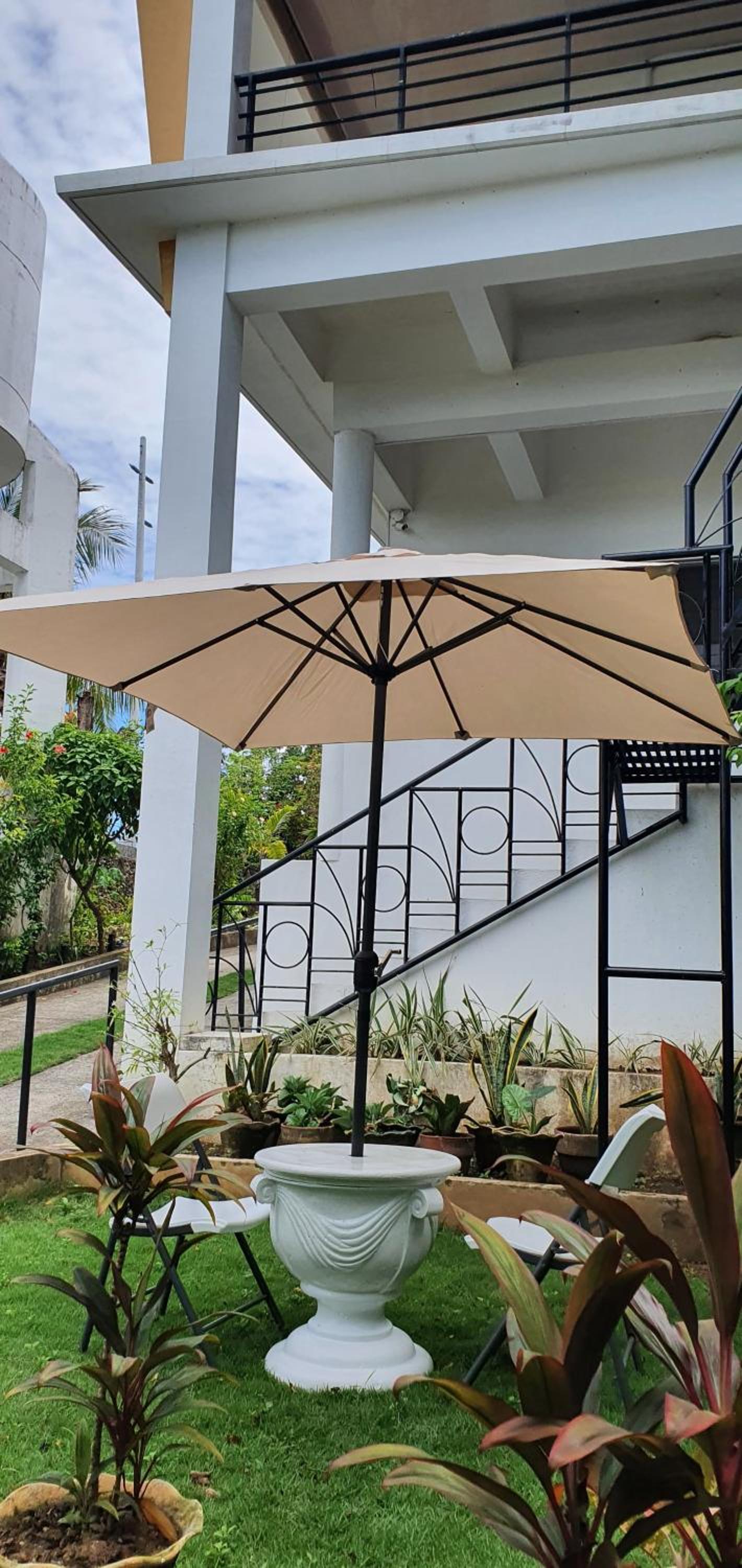 Deluxe Double Room with Balcony - Photo 8