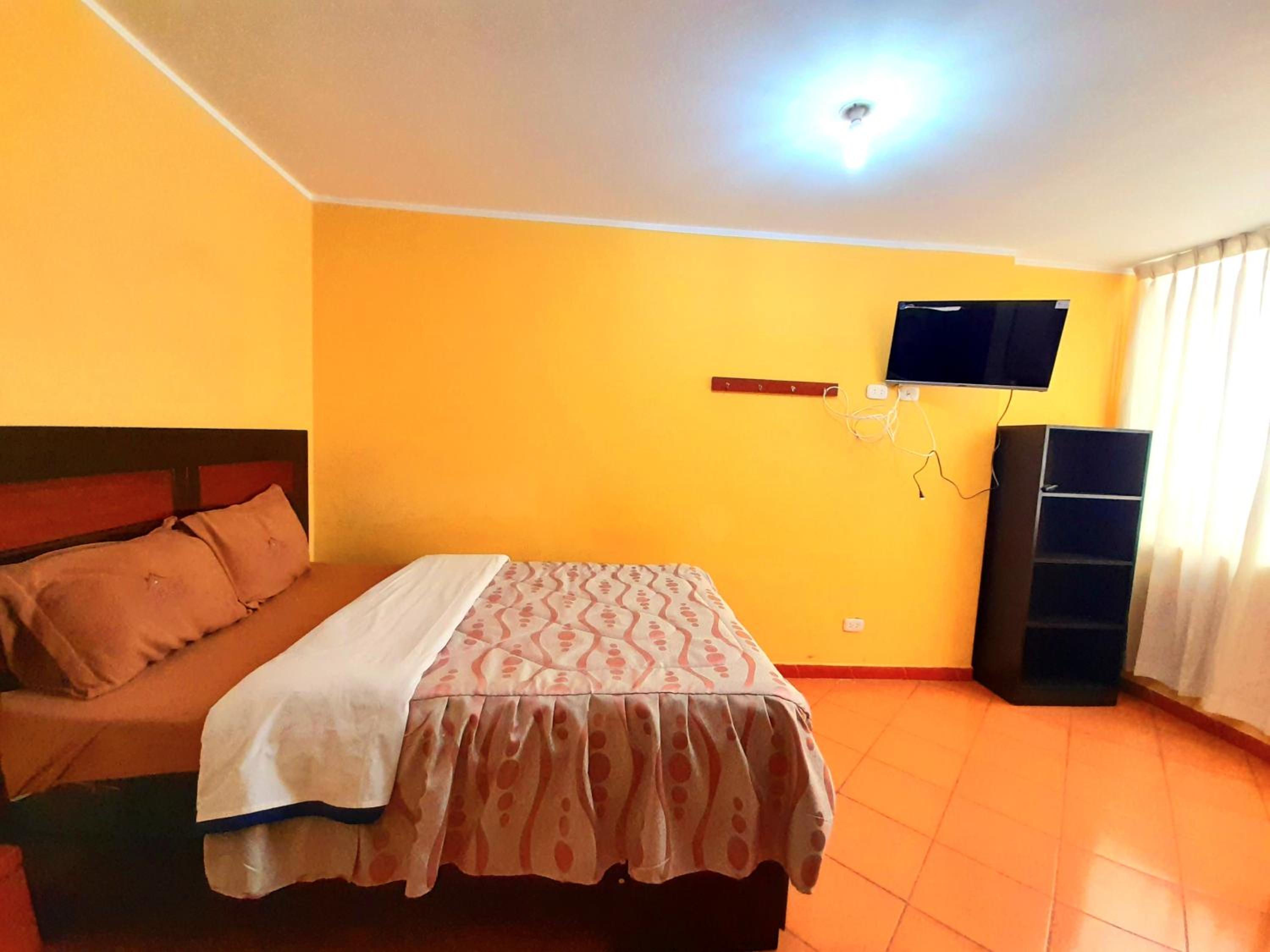 Double Room with Private Bathroom photo 3