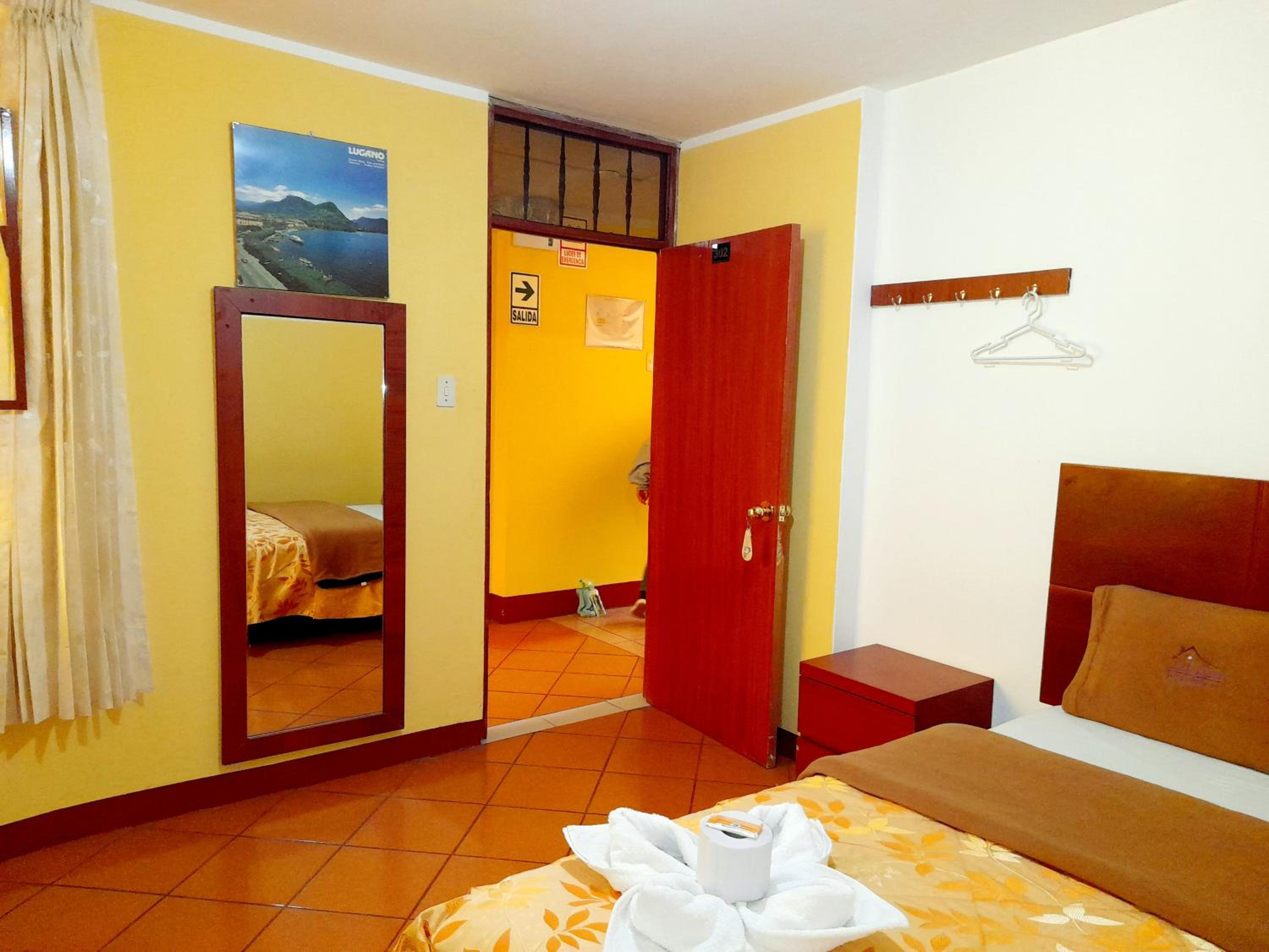 Double Room with Private Bathroom photo 1