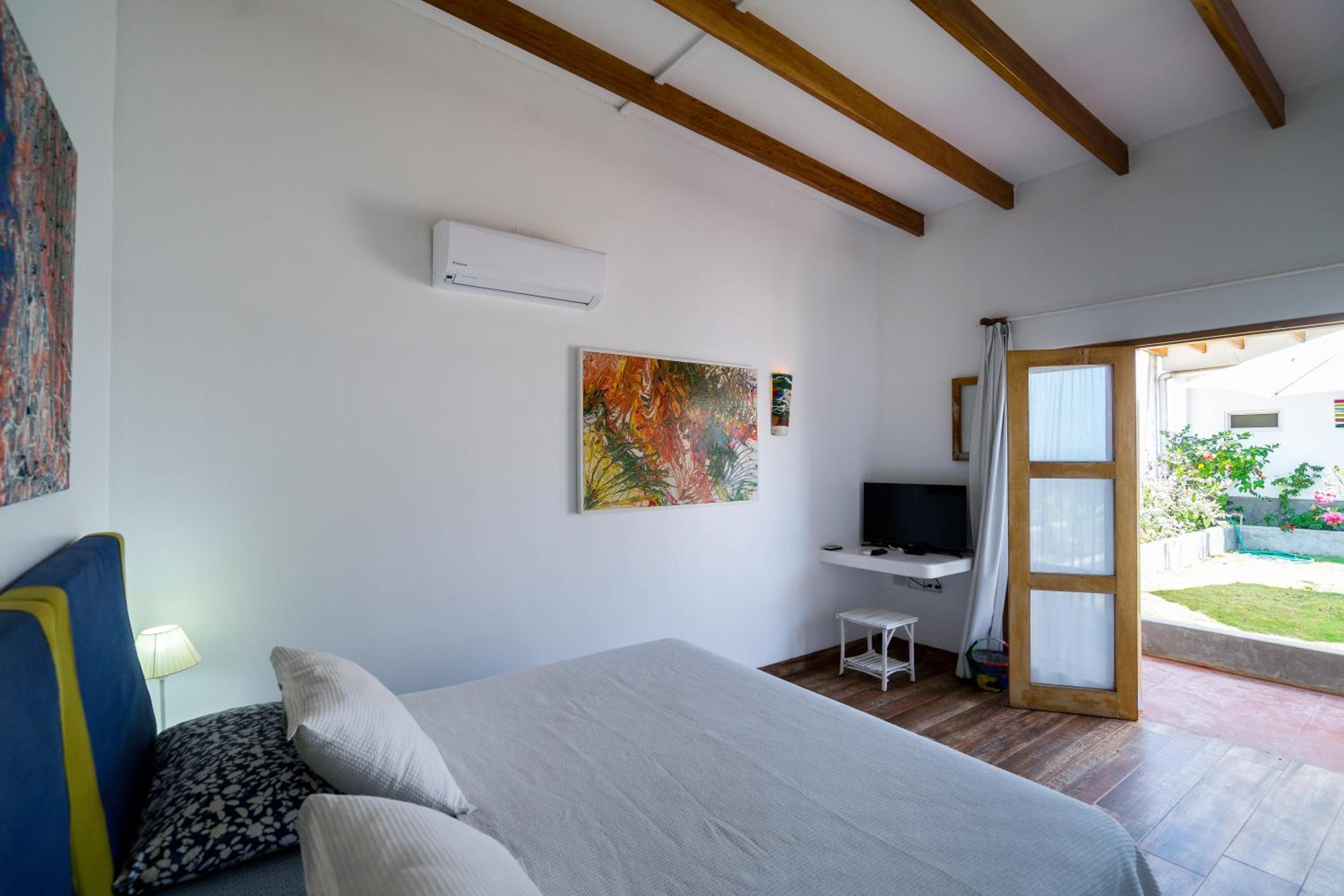 Double Room with Side Sea View photo 1