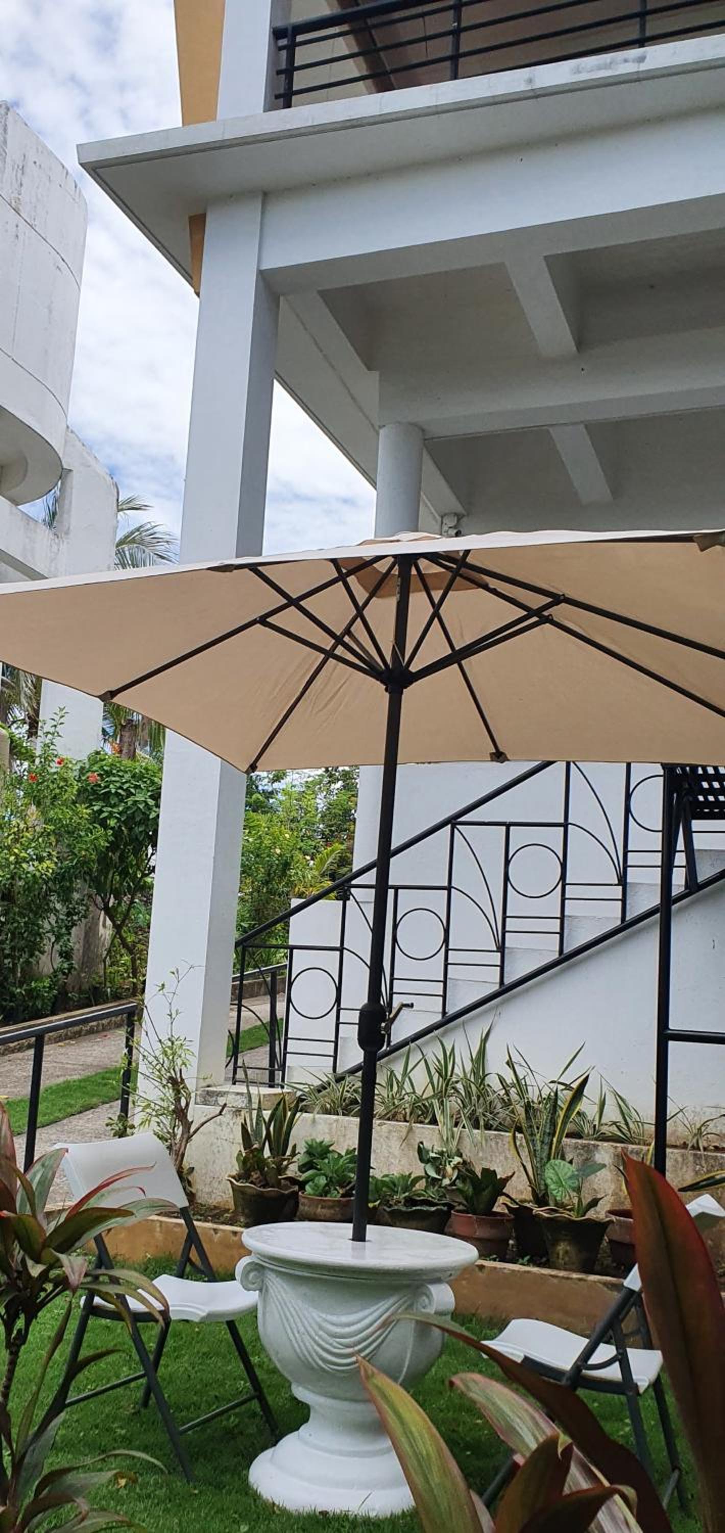 Deluxe Double Room with Balcony - Photo 10