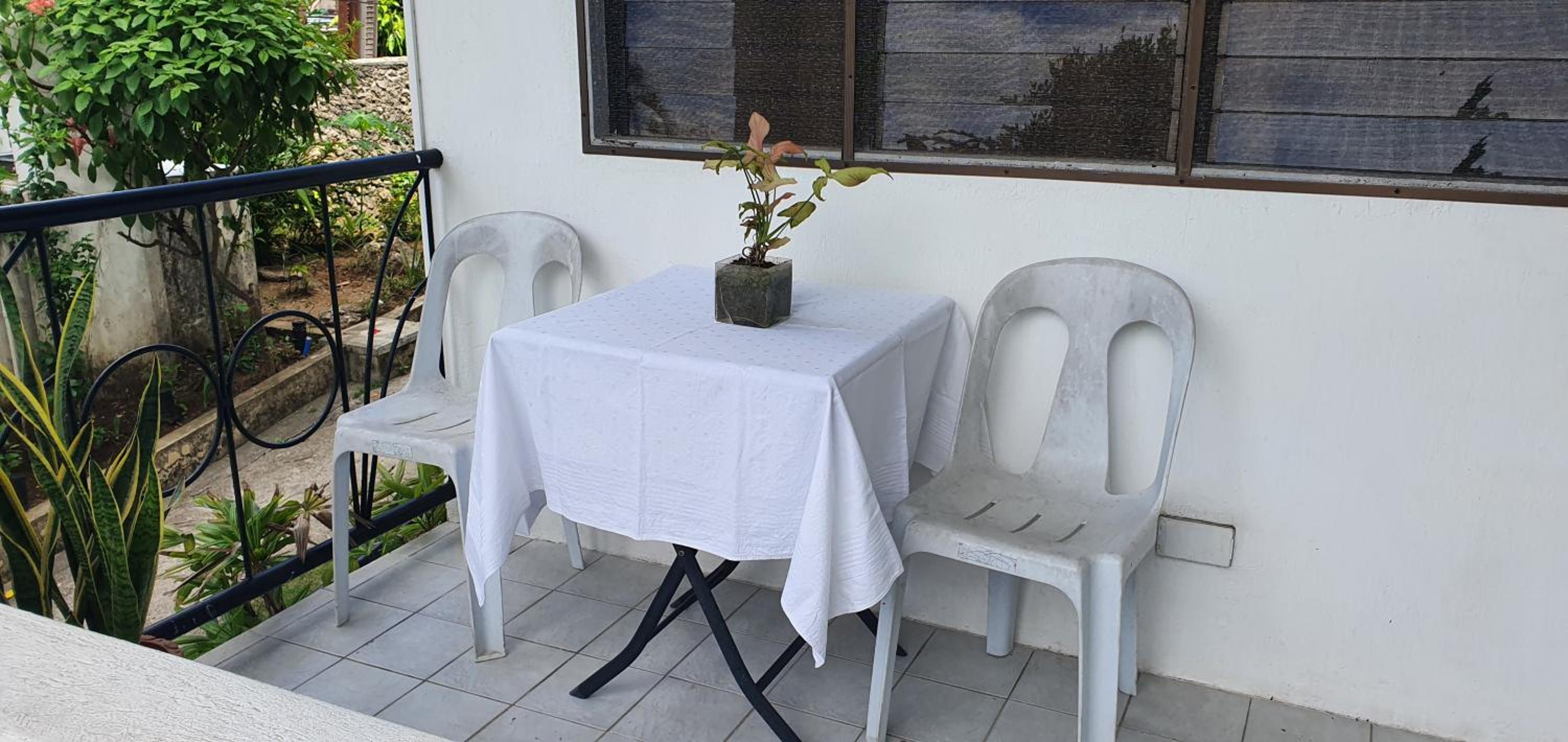 Deluxe Double Room with Balcony - Photo 9