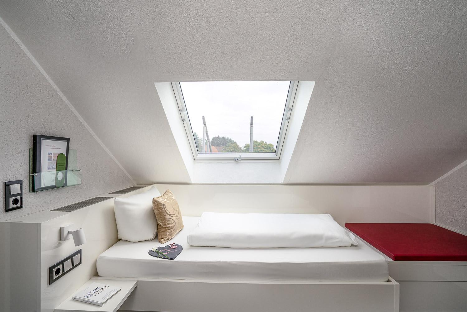 Small Single Room photo 1