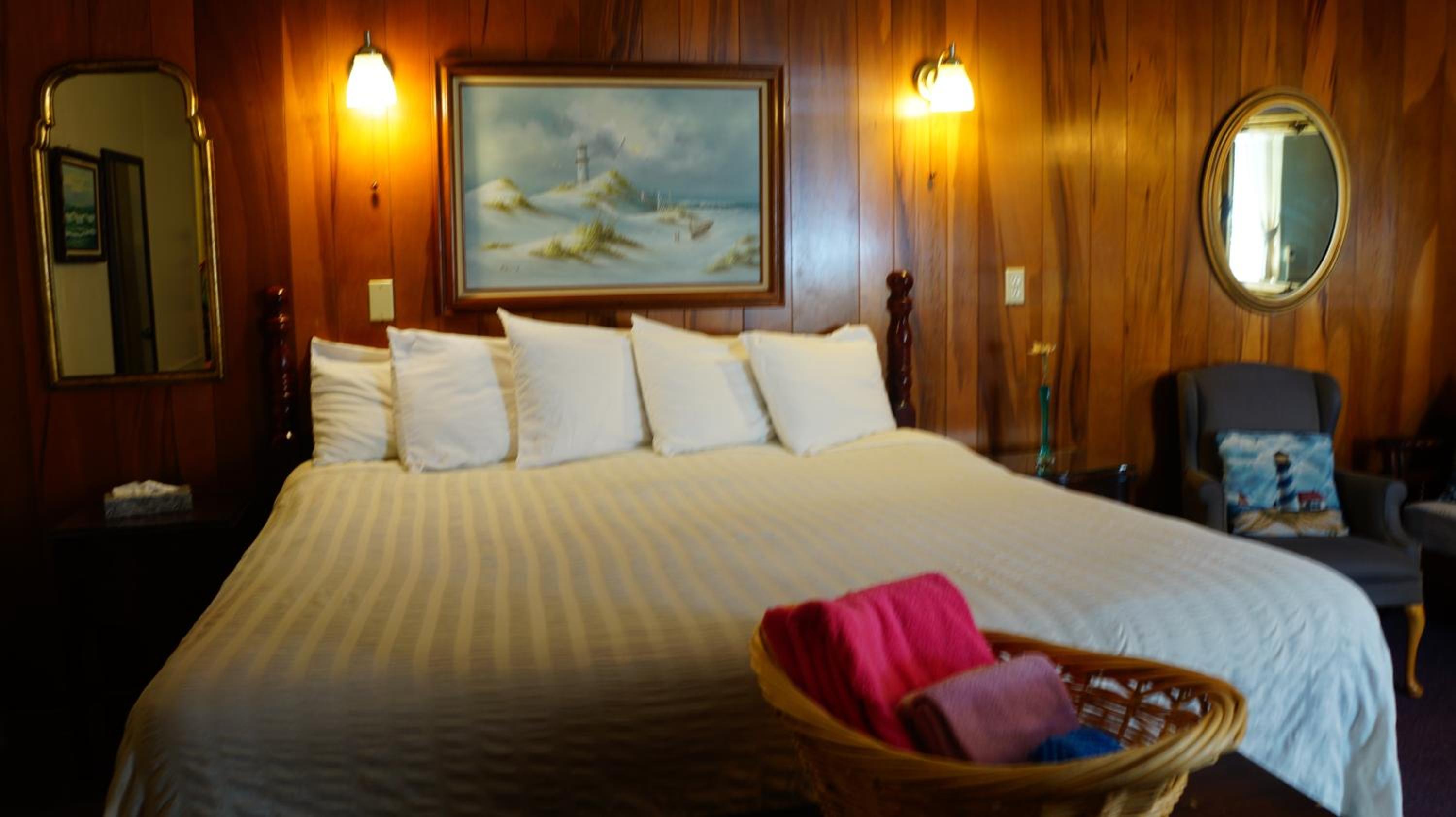 Standard King Room photo 2