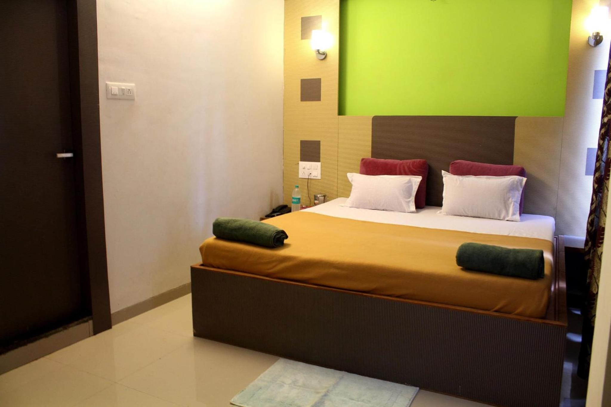 Deluxe Double Room - Photo 8