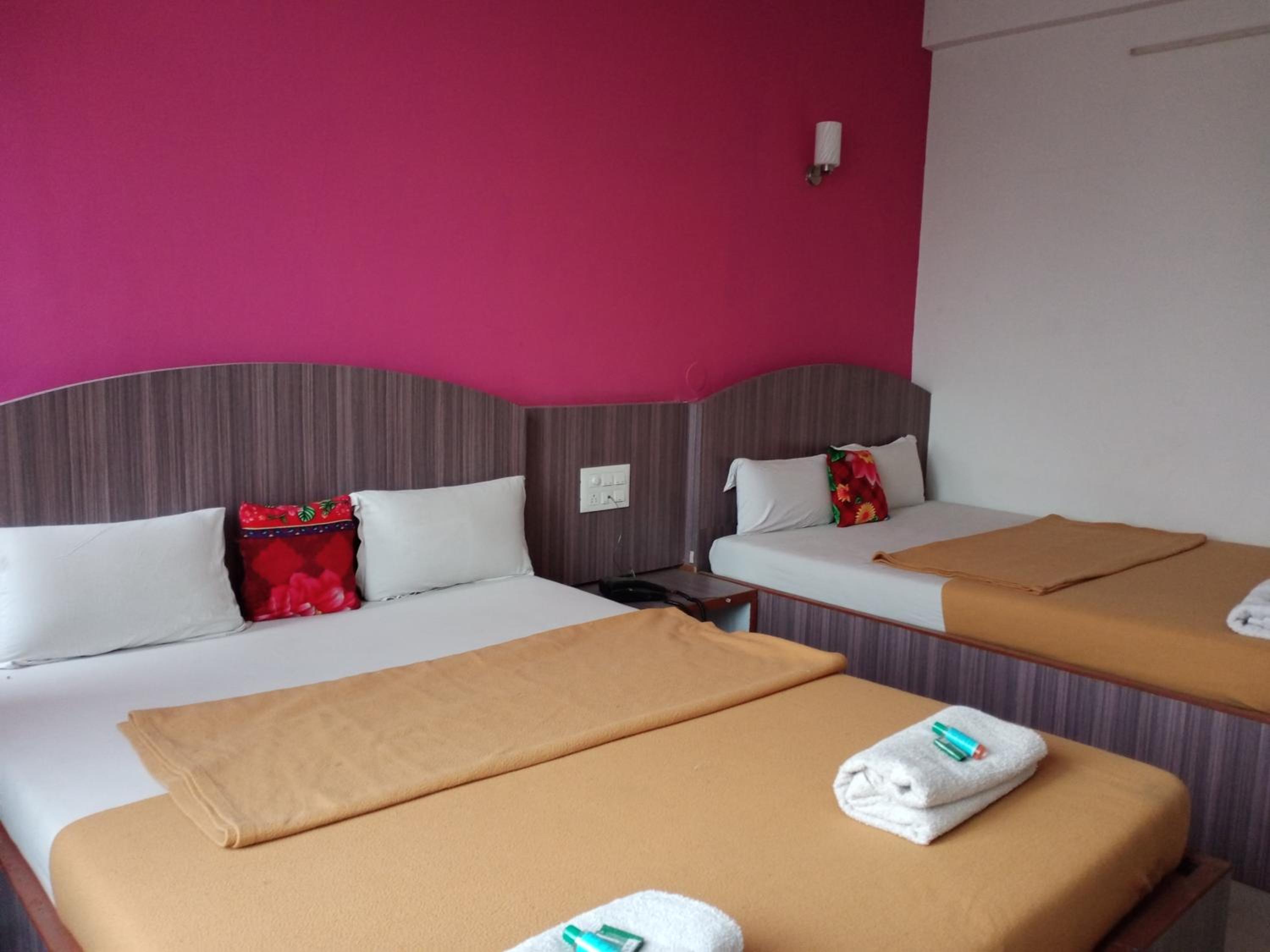 Deluxe Triple Room - Photo 1