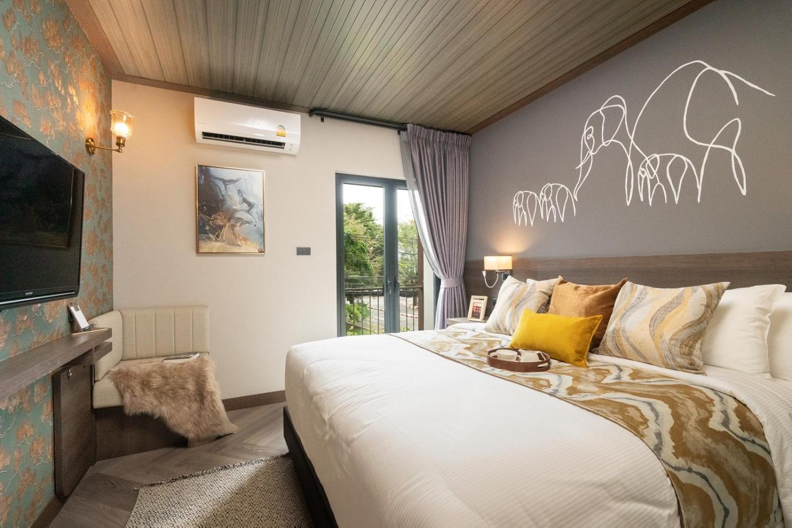 Superior King Room - Photo 1