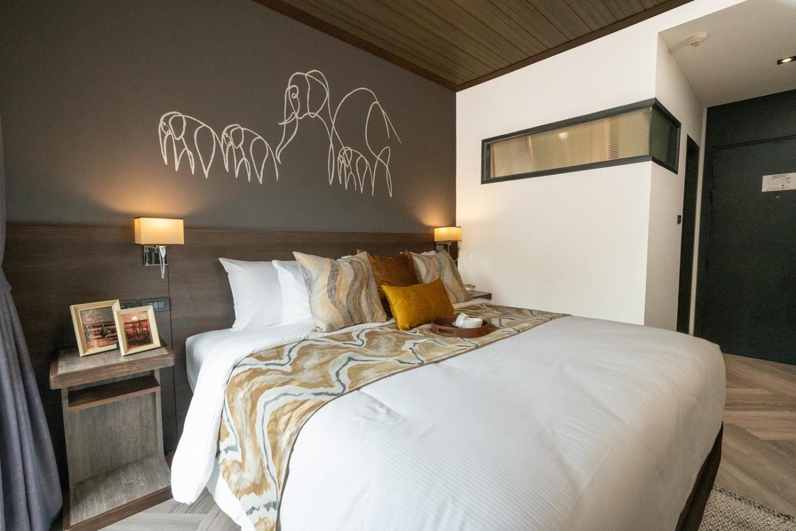 Superior King Room - Photo 6