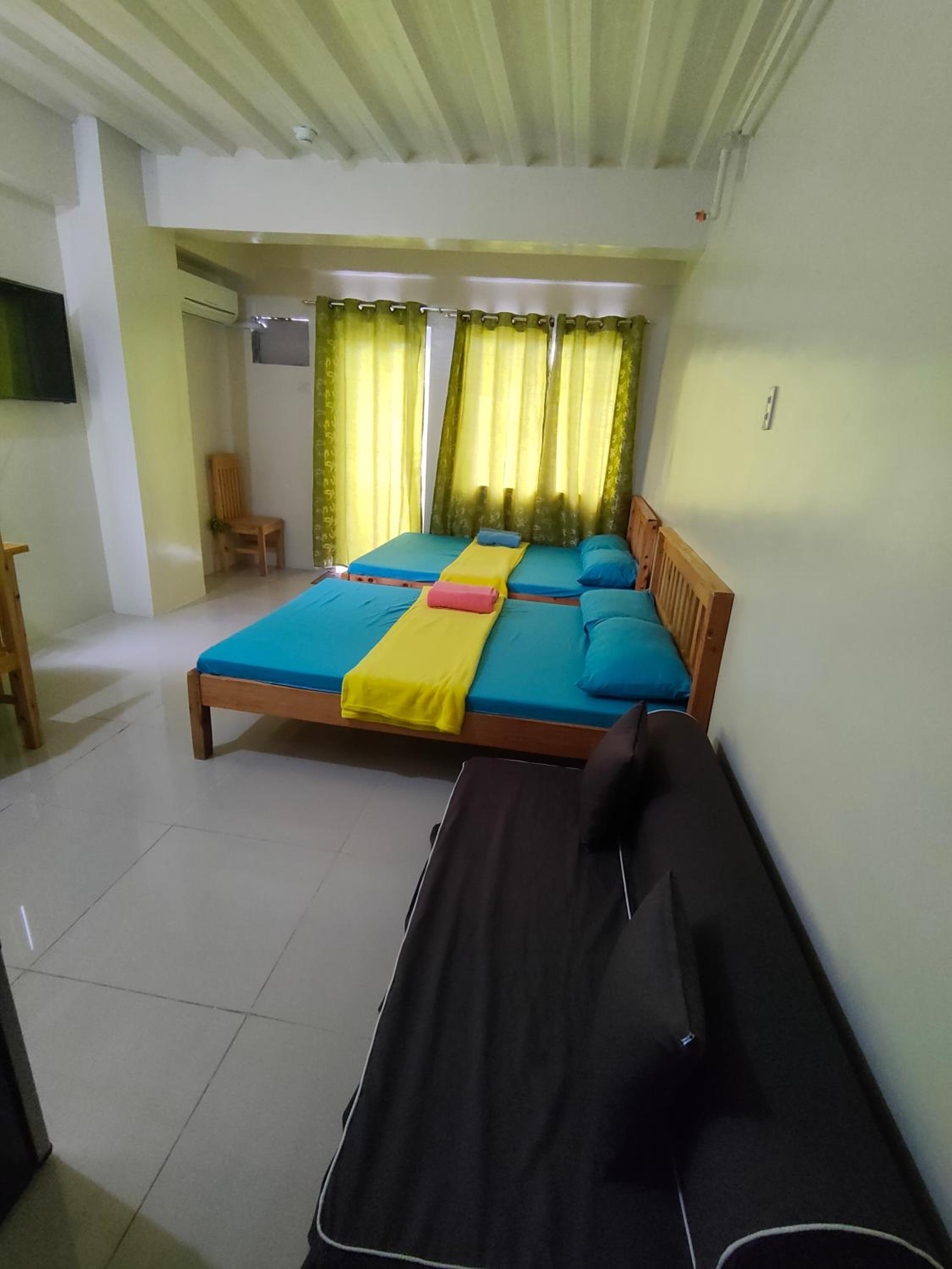 Family Room - Photo 6