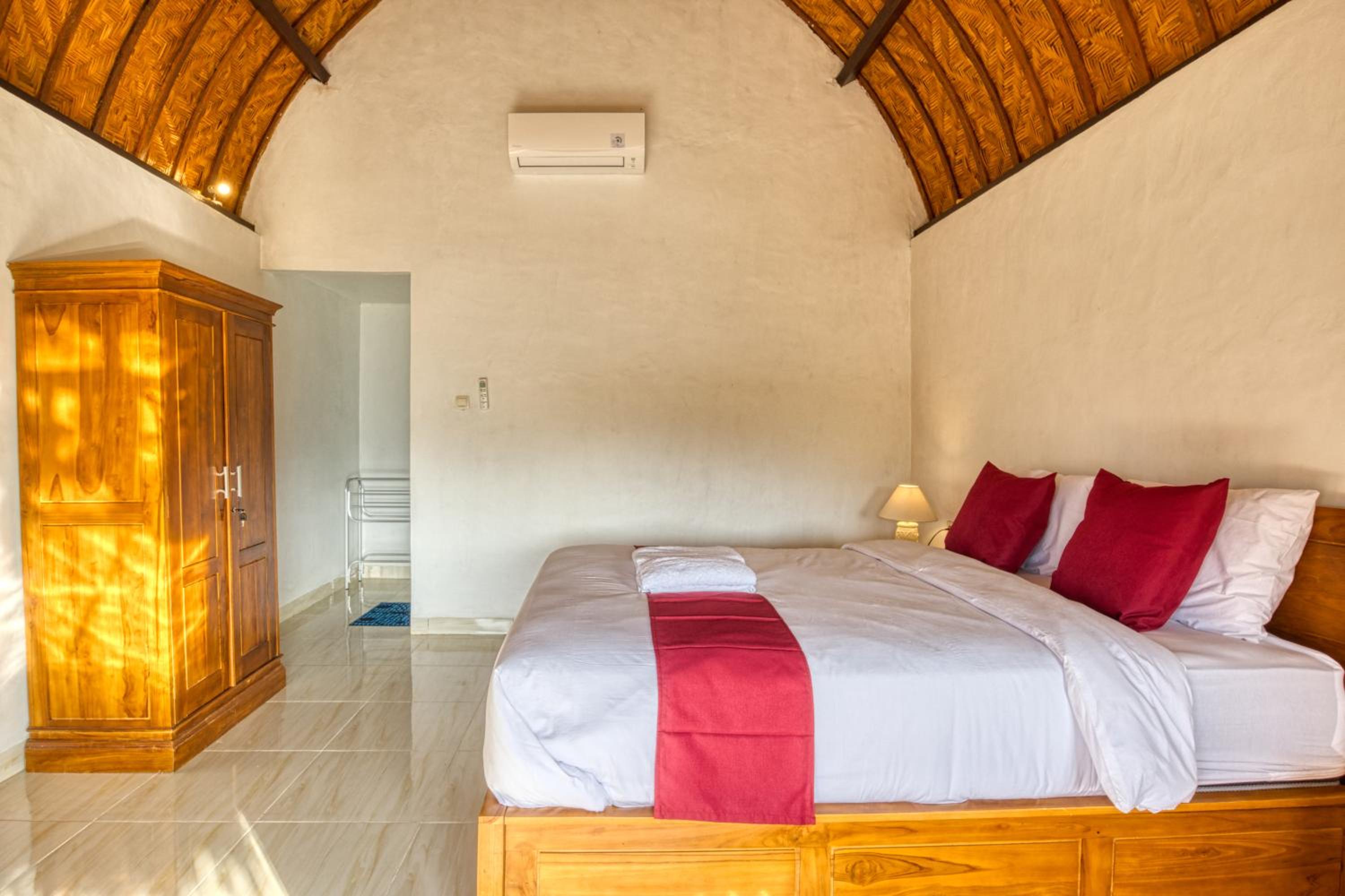 Double Room - Photo 11