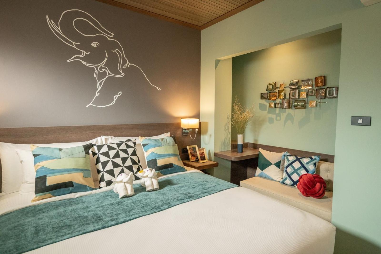 Standard King Room - Photo 7