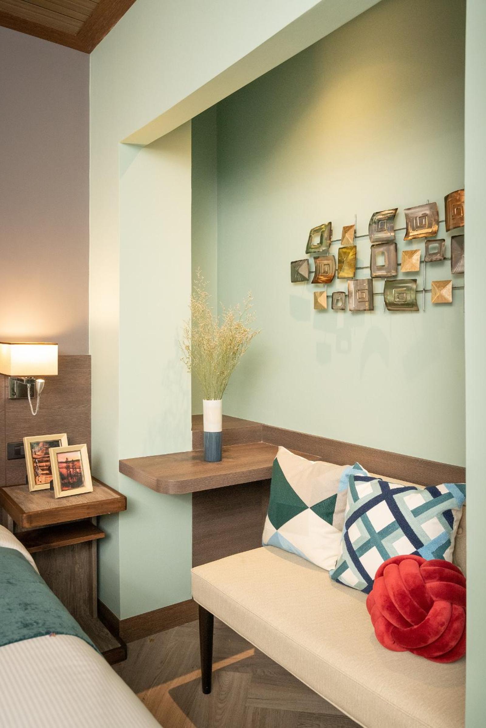 Standard King Room - Photo 5