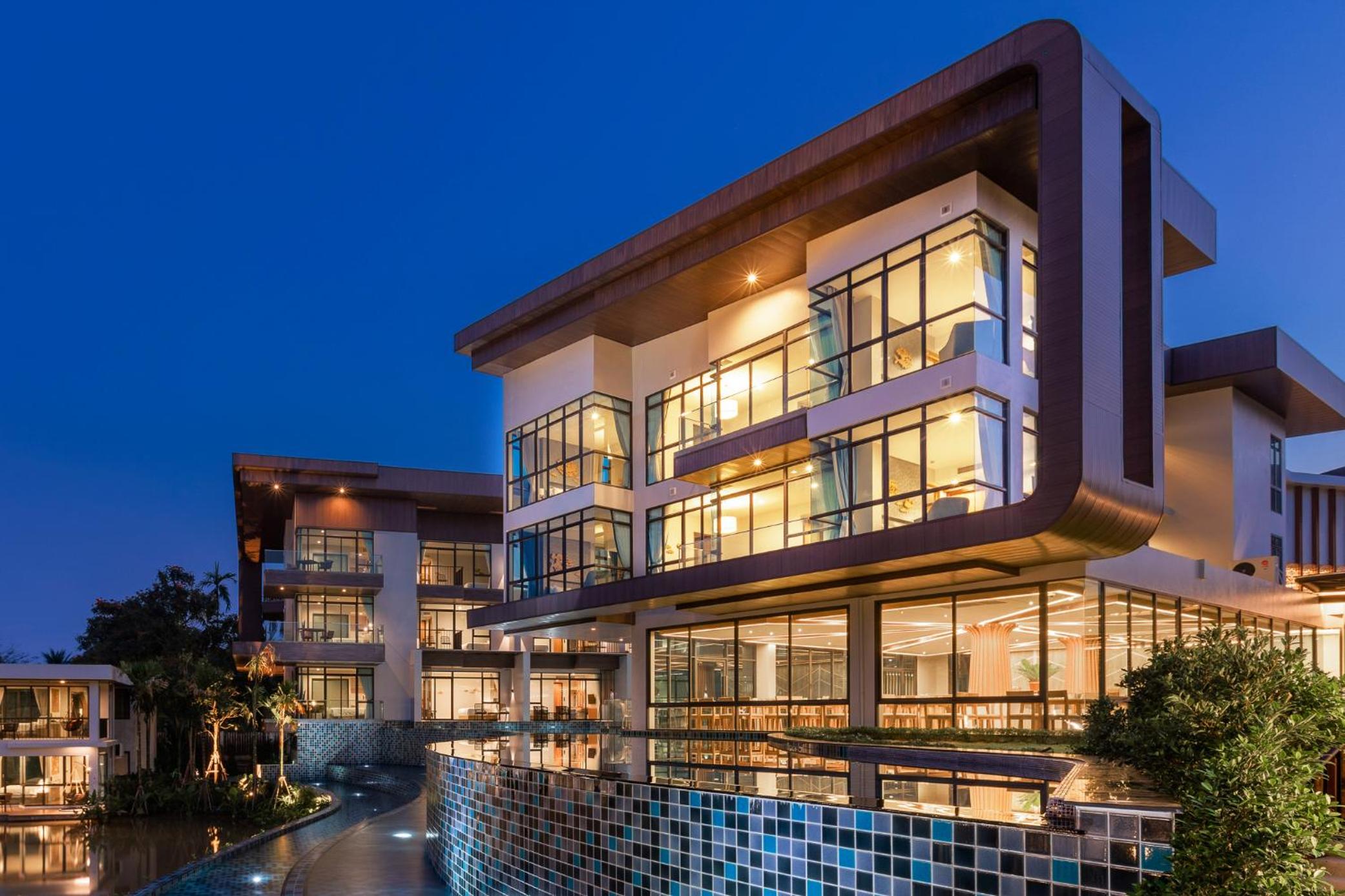 Two-Bedroom Suite with River View - Photo 5