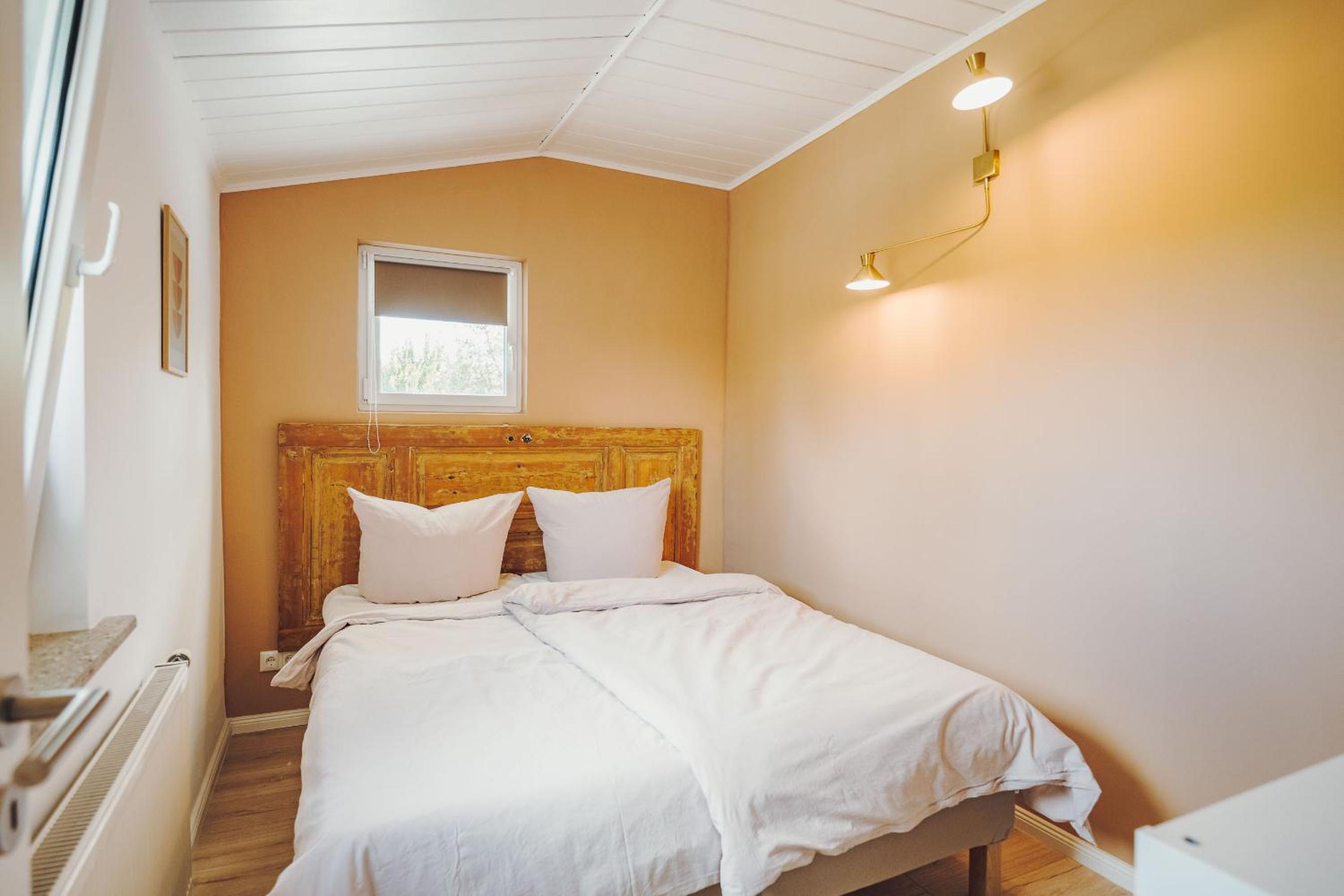 Three-Bedroom House photo 3