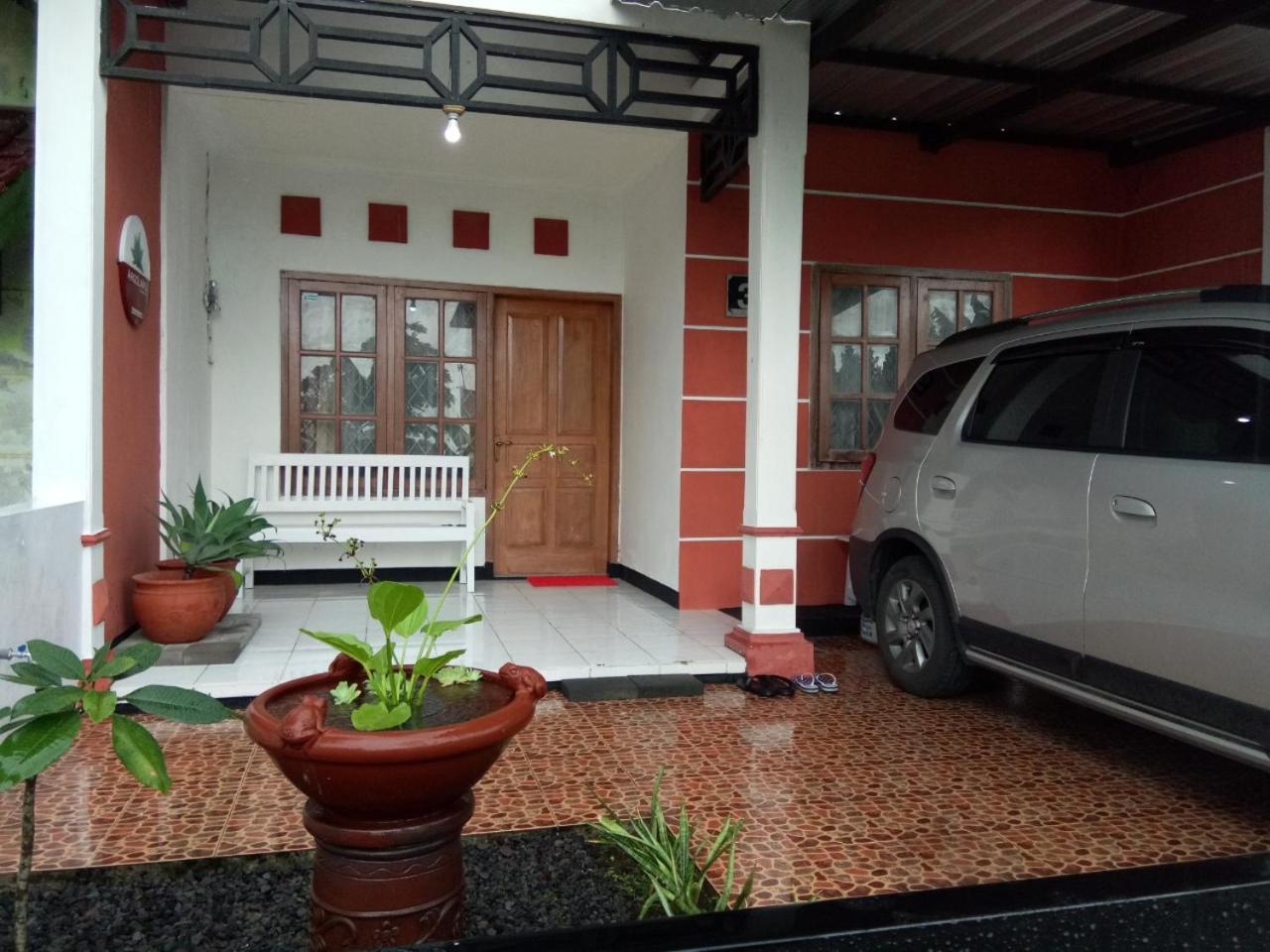 Two-Bedroom House - Photo 3