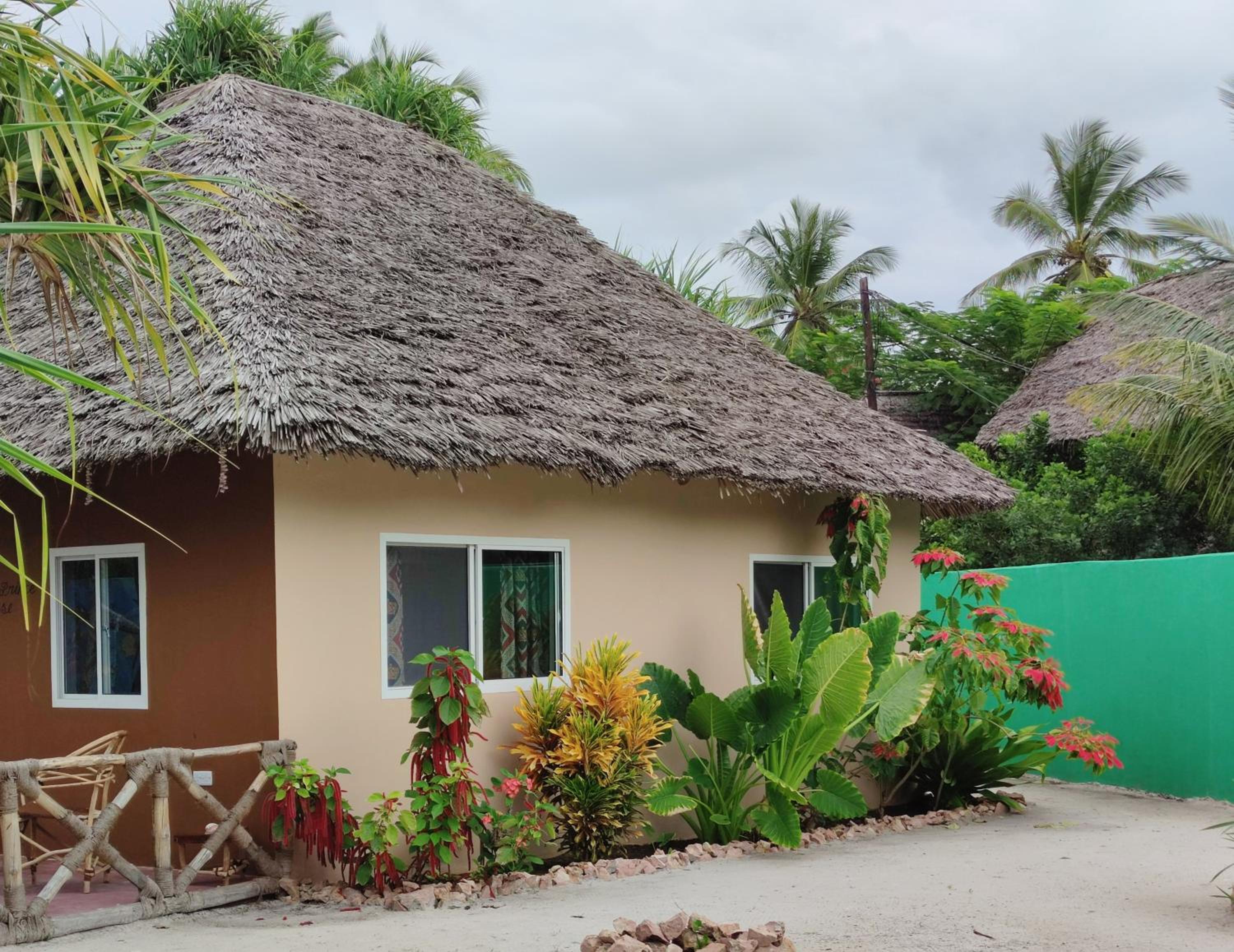 Bungalow with Patio photo 3