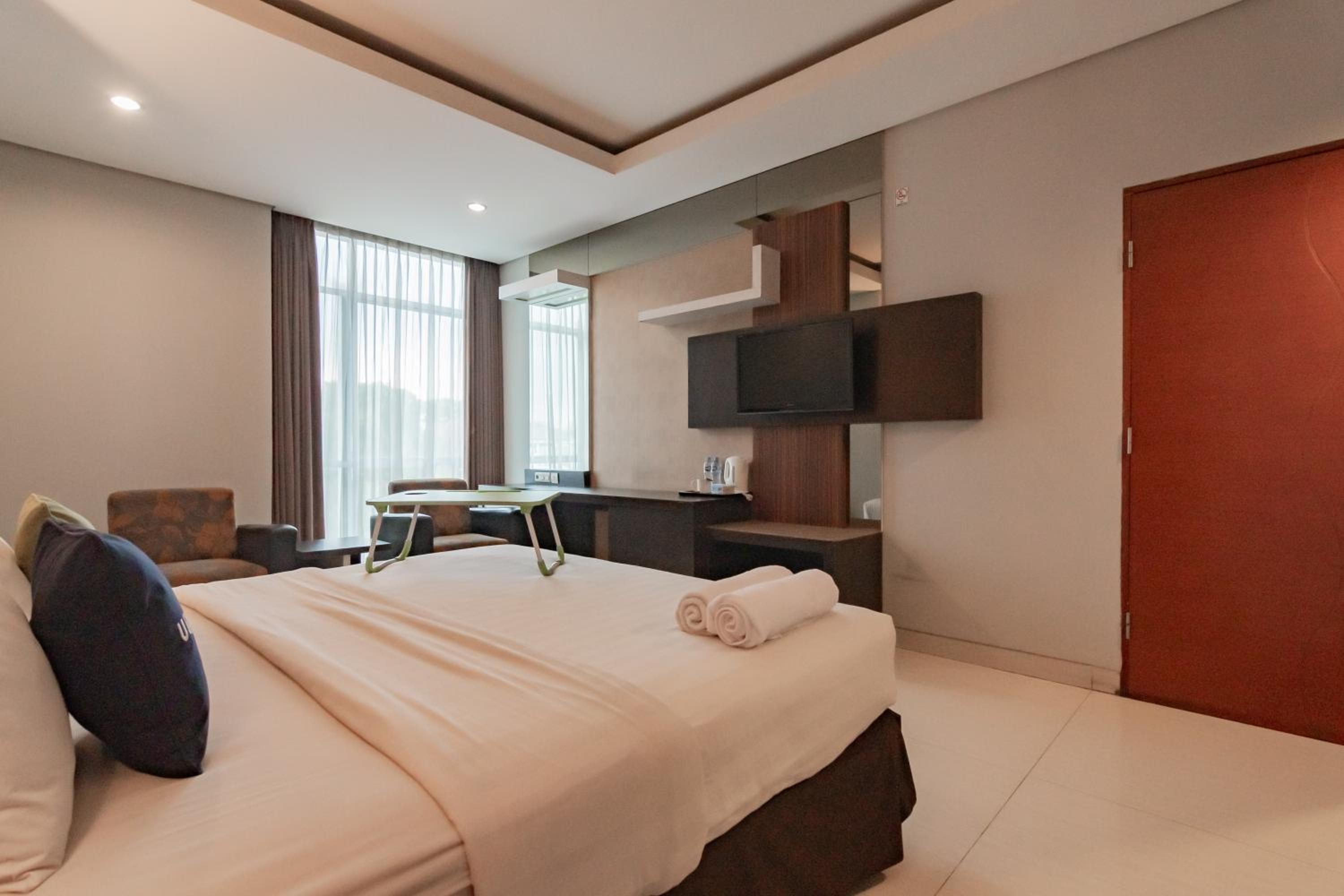 Deluxe Room - Photo 7