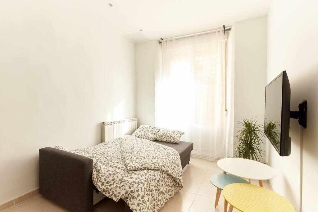 Two-Bedroom Apartment with Terrace - Photo 24