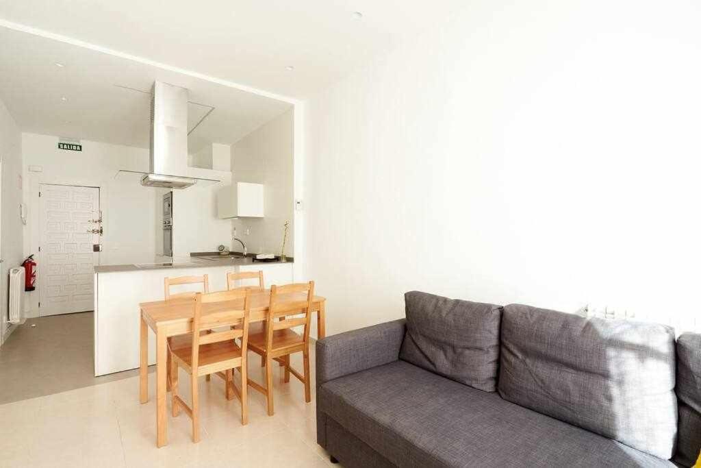 Two-Bedroom Apartment with Terrace - Photo 25