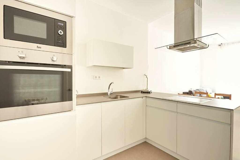 Two-Bedroom Apartment with Terrace - Photo 2