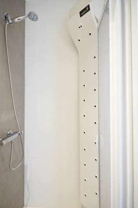 Two-Bedroom Apartment with Terrace - Photo 5