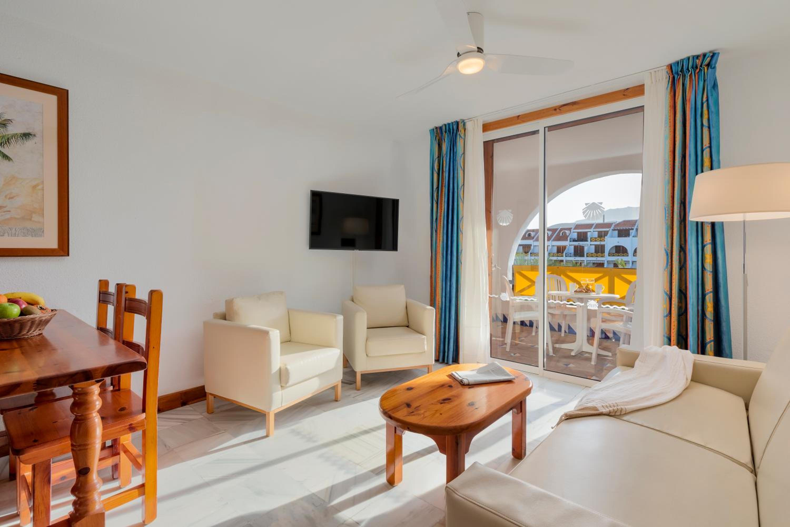 Apartamento Clásico de Una Habitación con Vista al Jardín