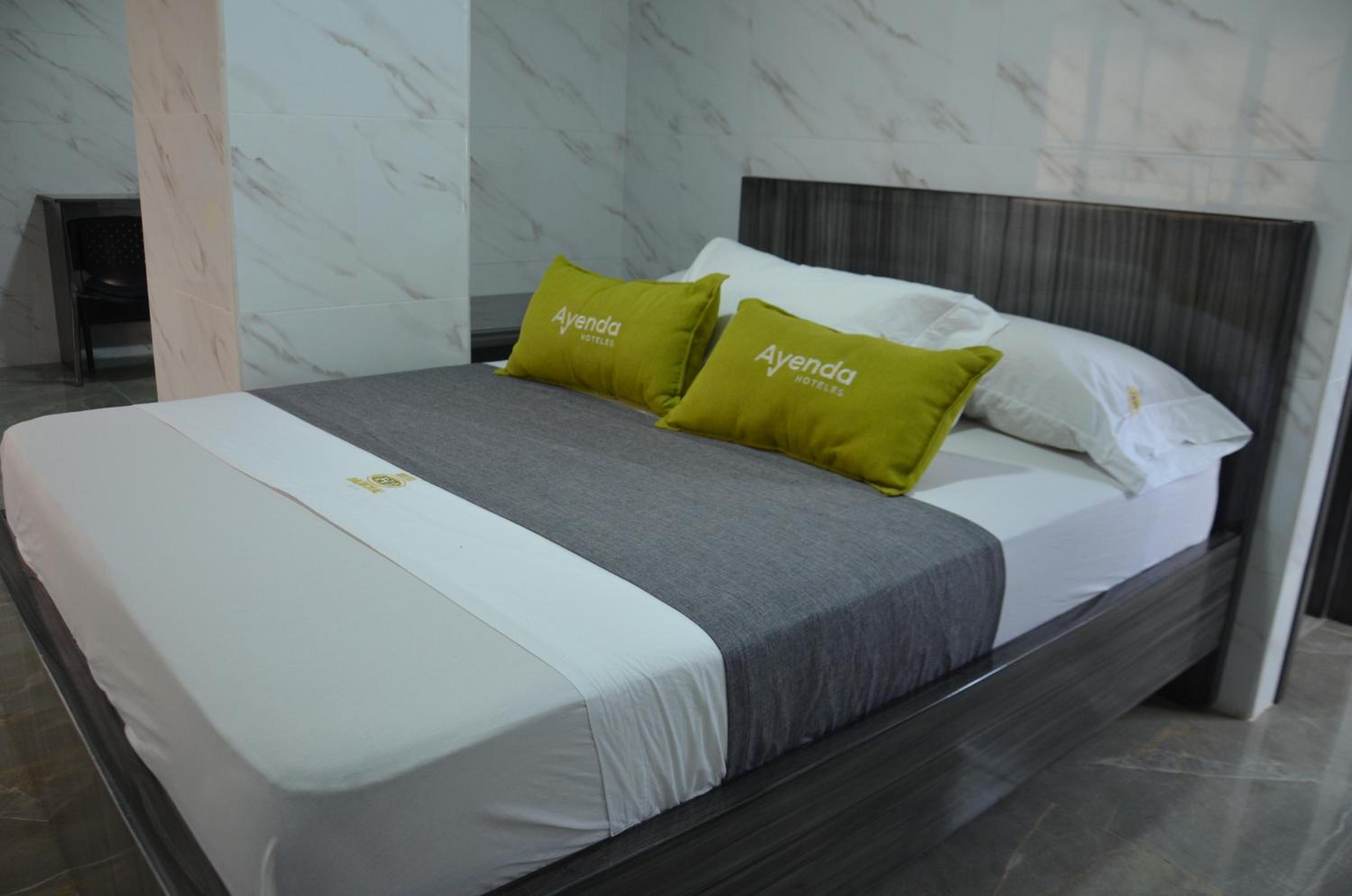 Deluxe Suite with Spa Bath
